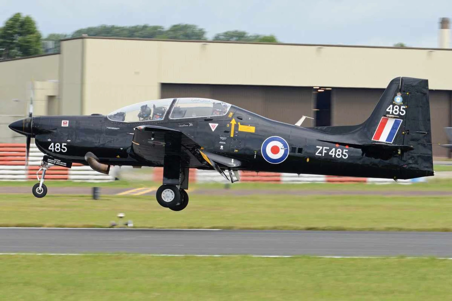 Short Tucano