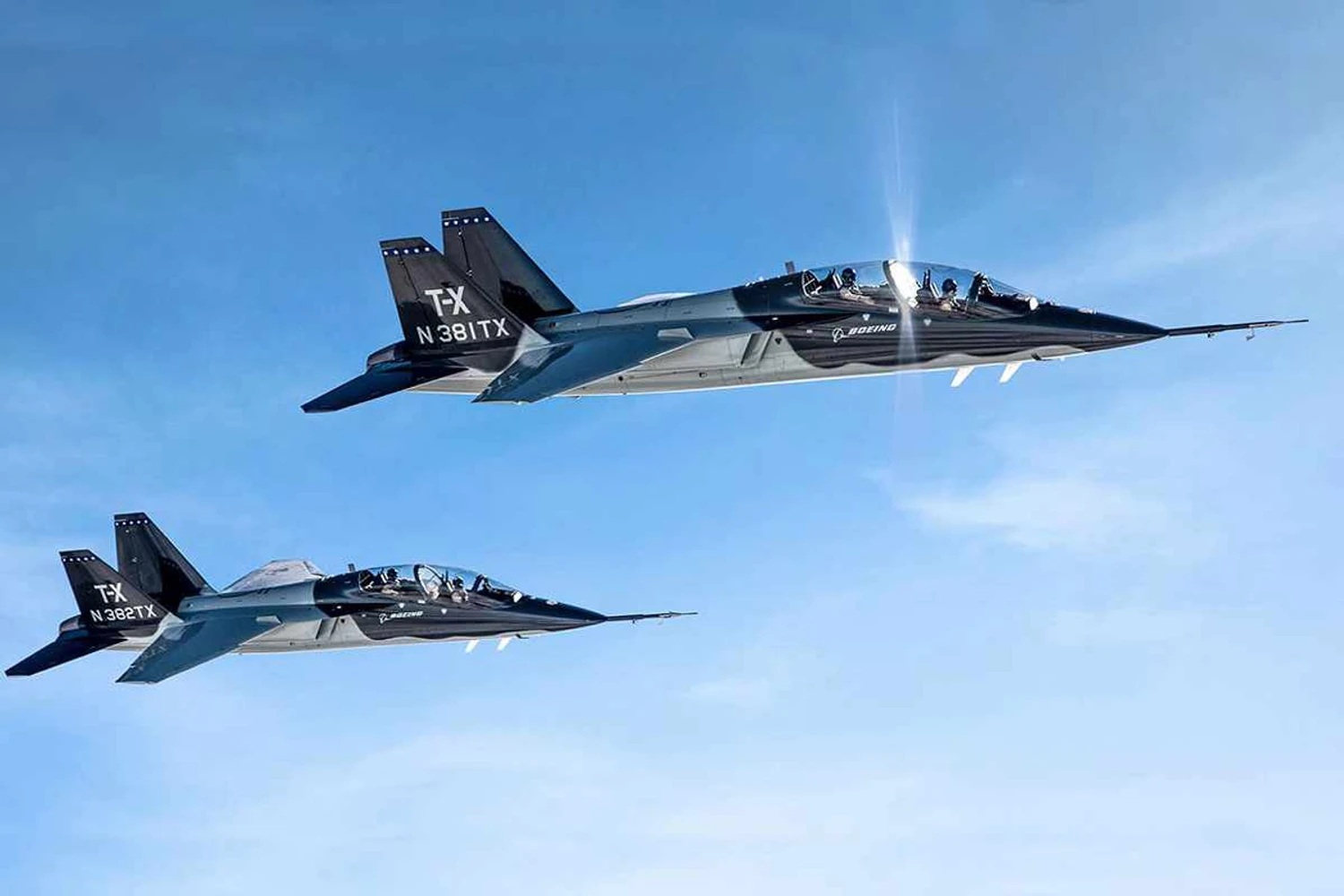 Os dois protótipos do treinador T-X: Boeing só levou réplica à Le Bourget (Boeing)