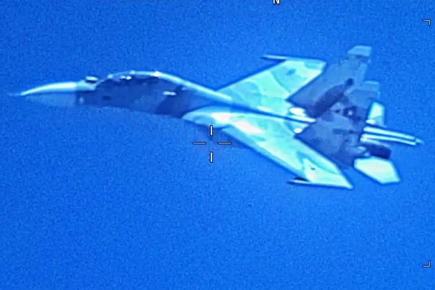 Caça Su-30 da Venezuela intercepta avião EP-3B da Marinha dos EUA