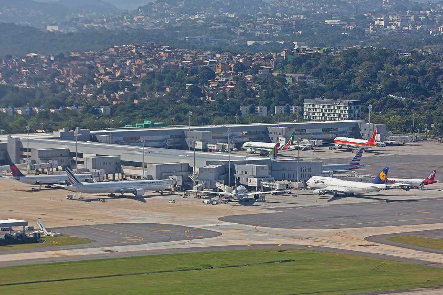 The Rio airport new pier (Diego Baravelli/Wikimedia)