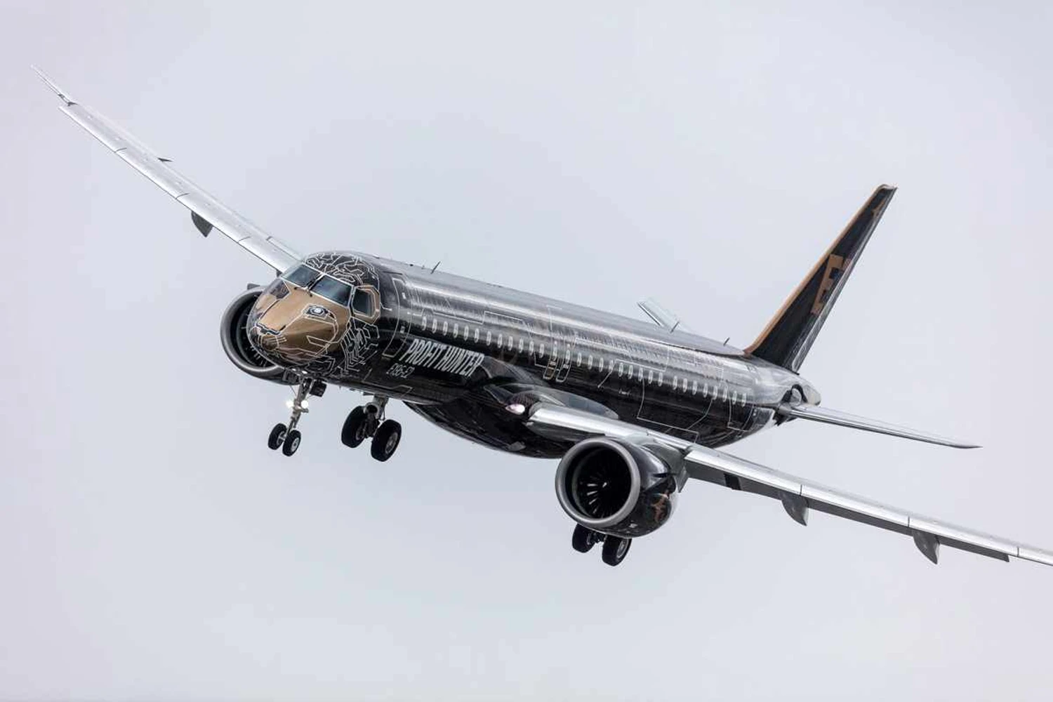 (Embraer)