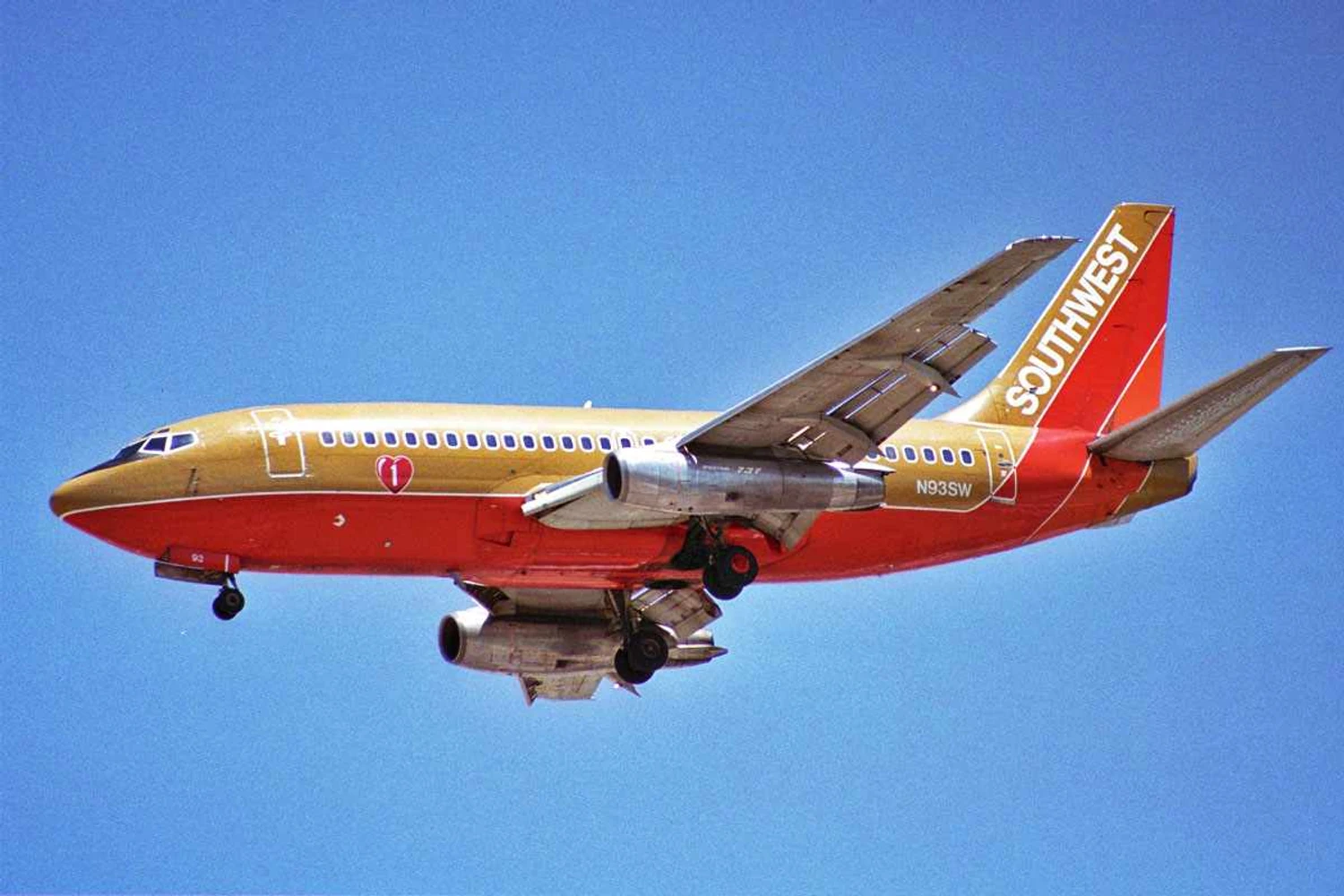 Southwest has been flying for 48 years and has operated with 737 from the start (Aero Icarus)