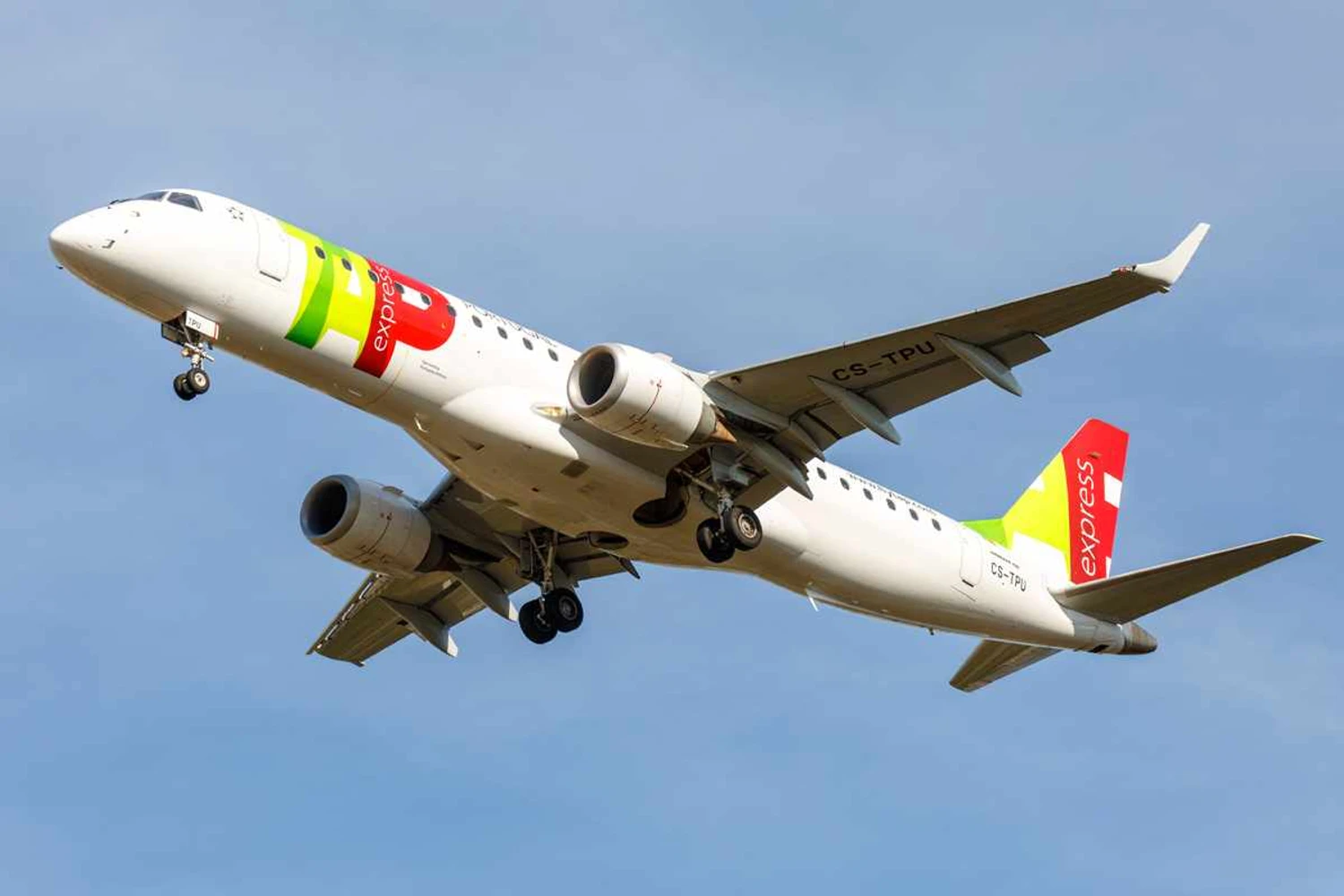 TAP´s E190: replacement by the E195-E2 or A220-300 (Clément Gruin)