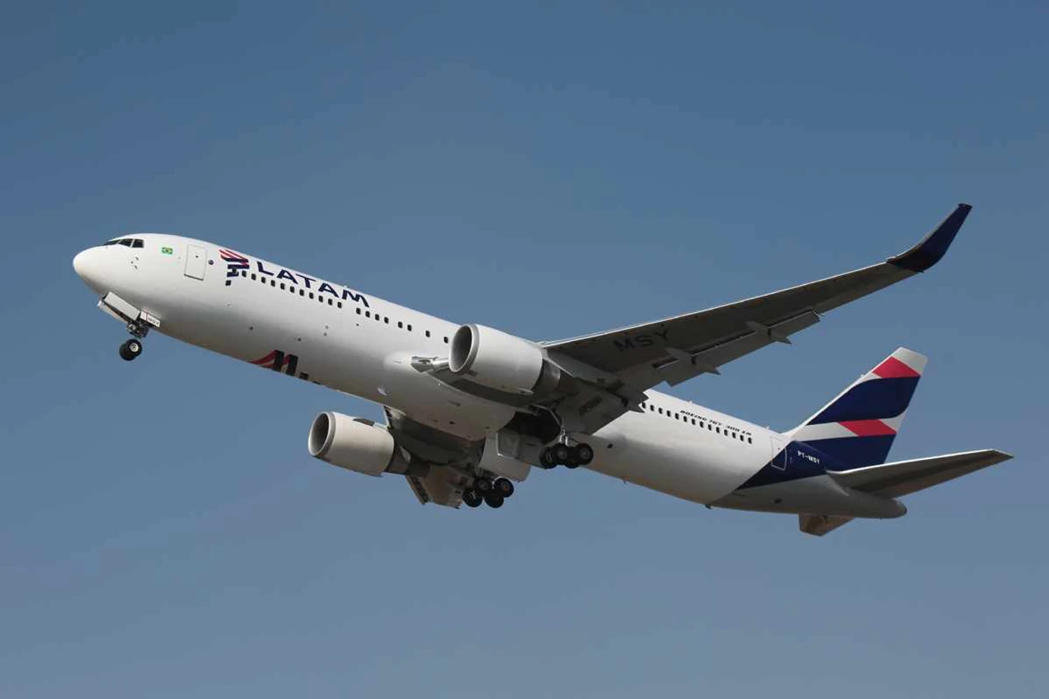 Voo de São Paulo para as Ilhas Malvinas era operado pela Latam com jatos Boeing 767 (LATAM)