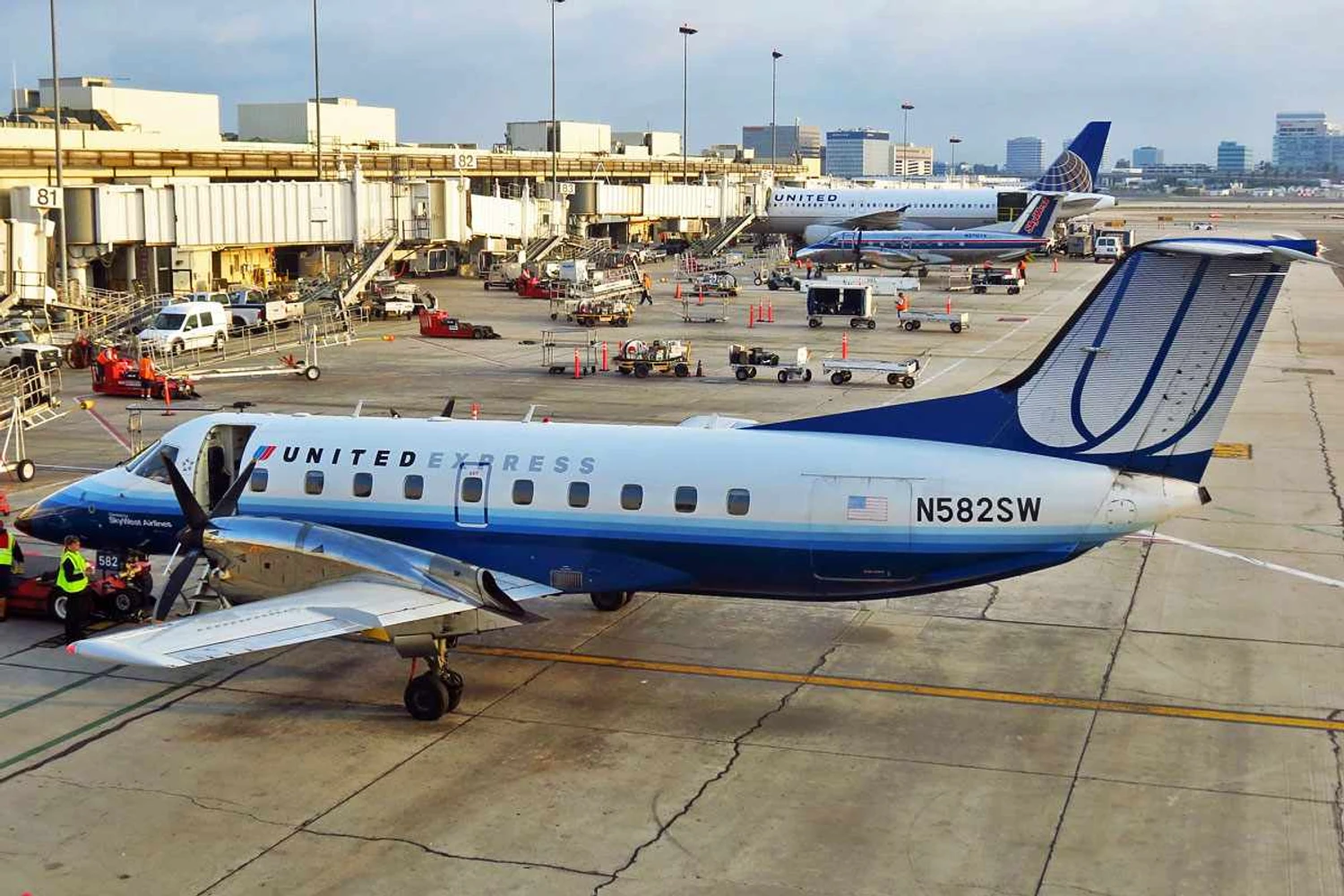 O EMB-120 Brasilia foi a maior iniciativa para um turbo-hélice de passageiros da Embraer (Aero Icarus)