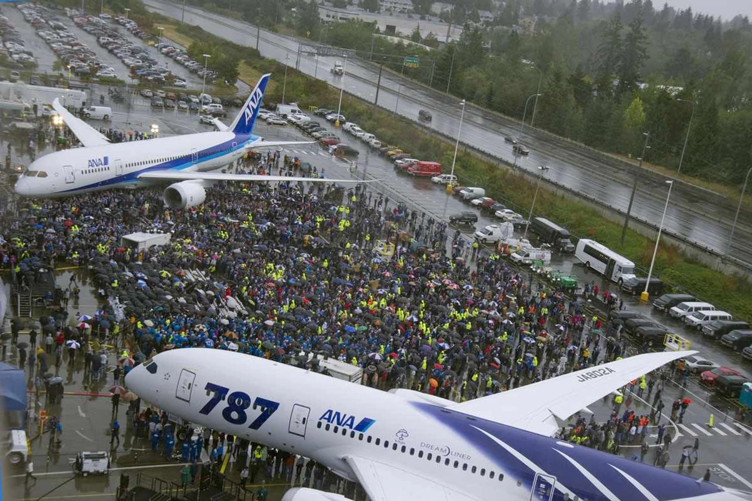 Cerimônia de entrega do primeiro 787 para a ANA (Boeing)