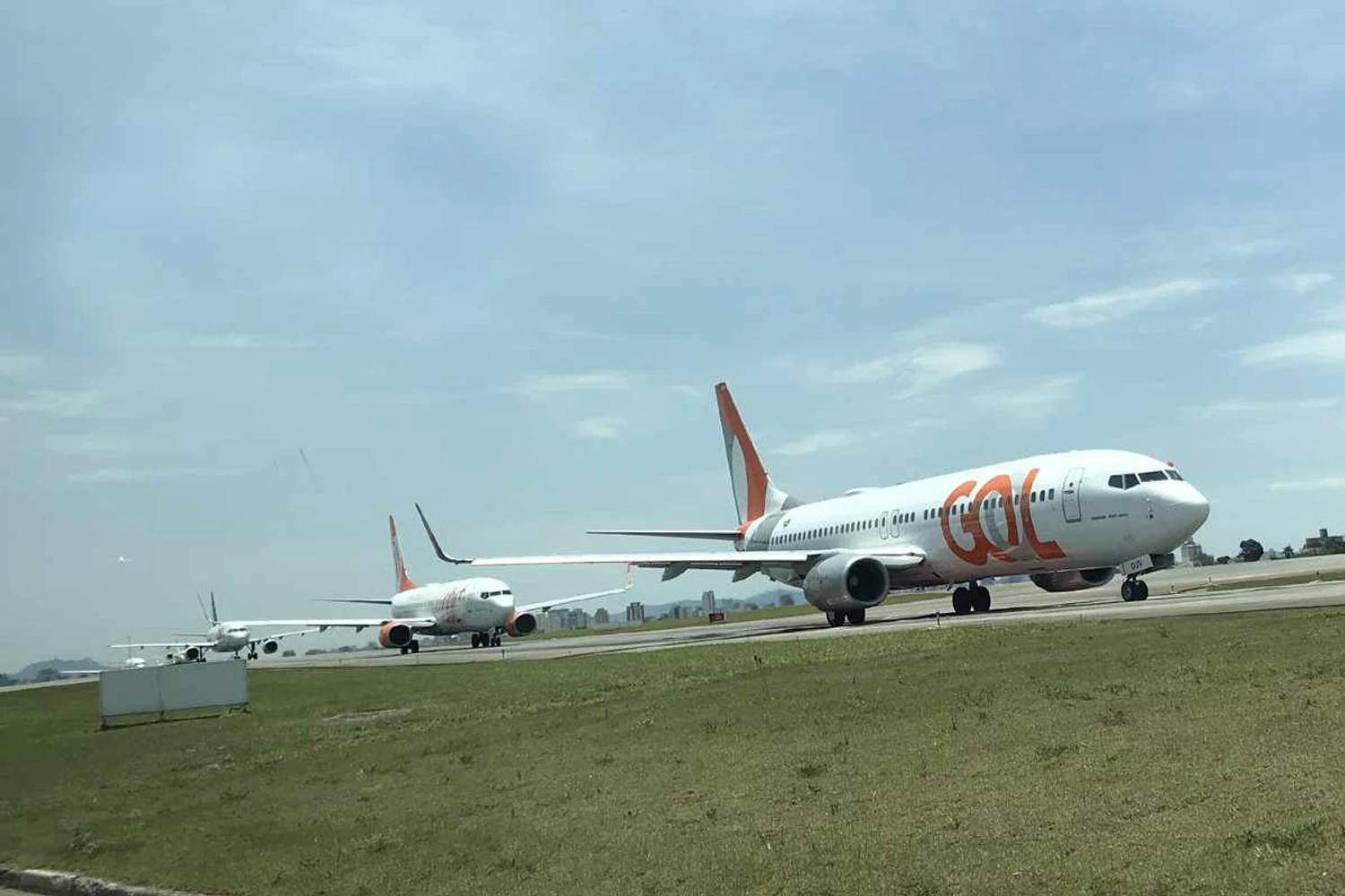 Excesso de processos contra companhias aéreas no Brasil preocupa entidades da aviação