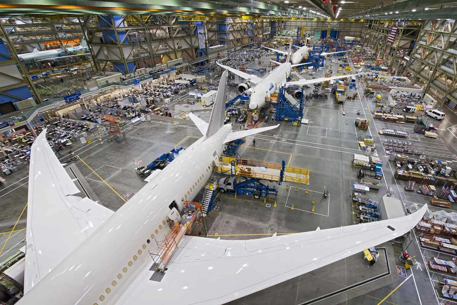 A linha de produção do 787: ritmo será reduzido de 14 para apenas 10 aviões por mês (Boeing)