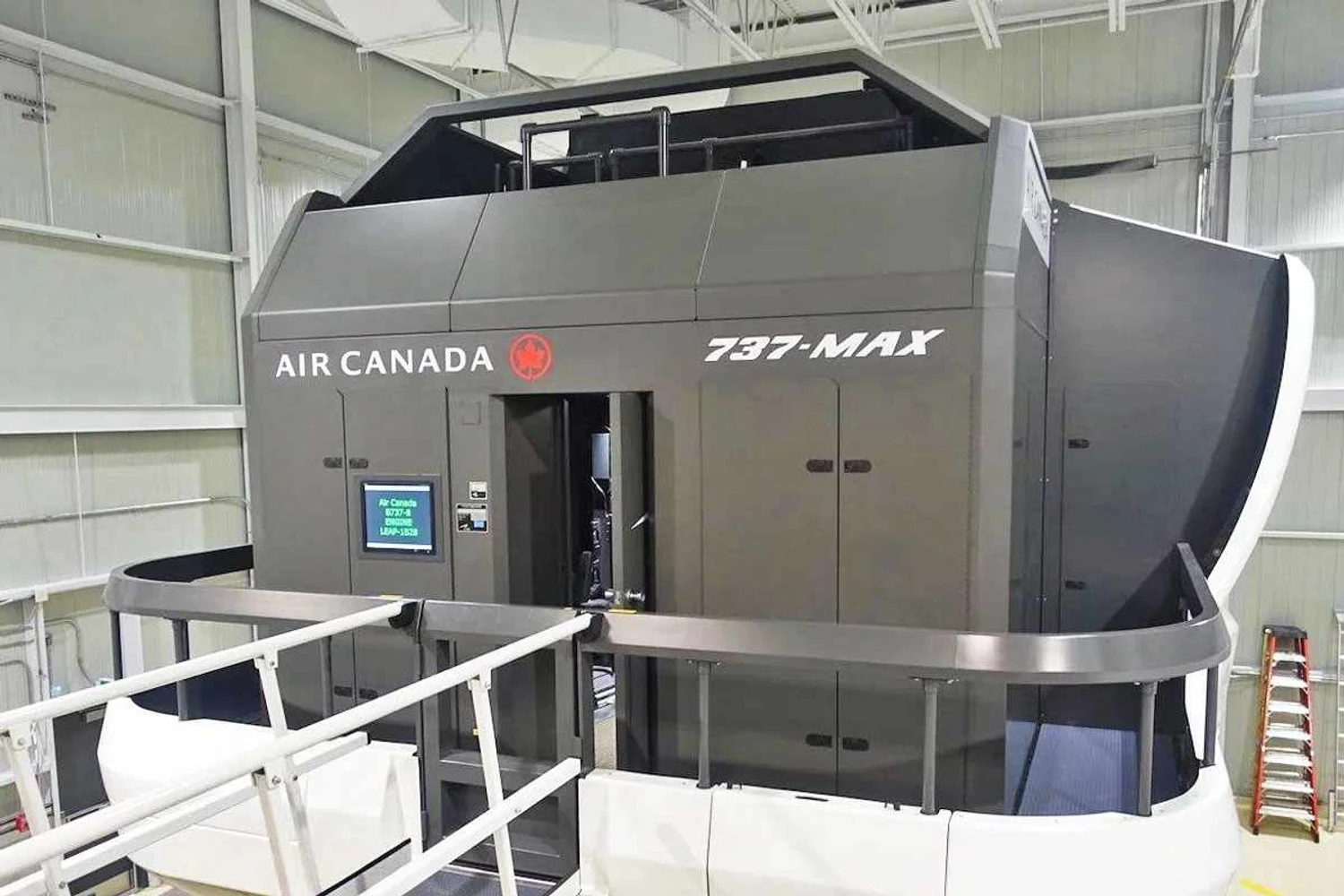 Air Canada 737 Max flight simulator