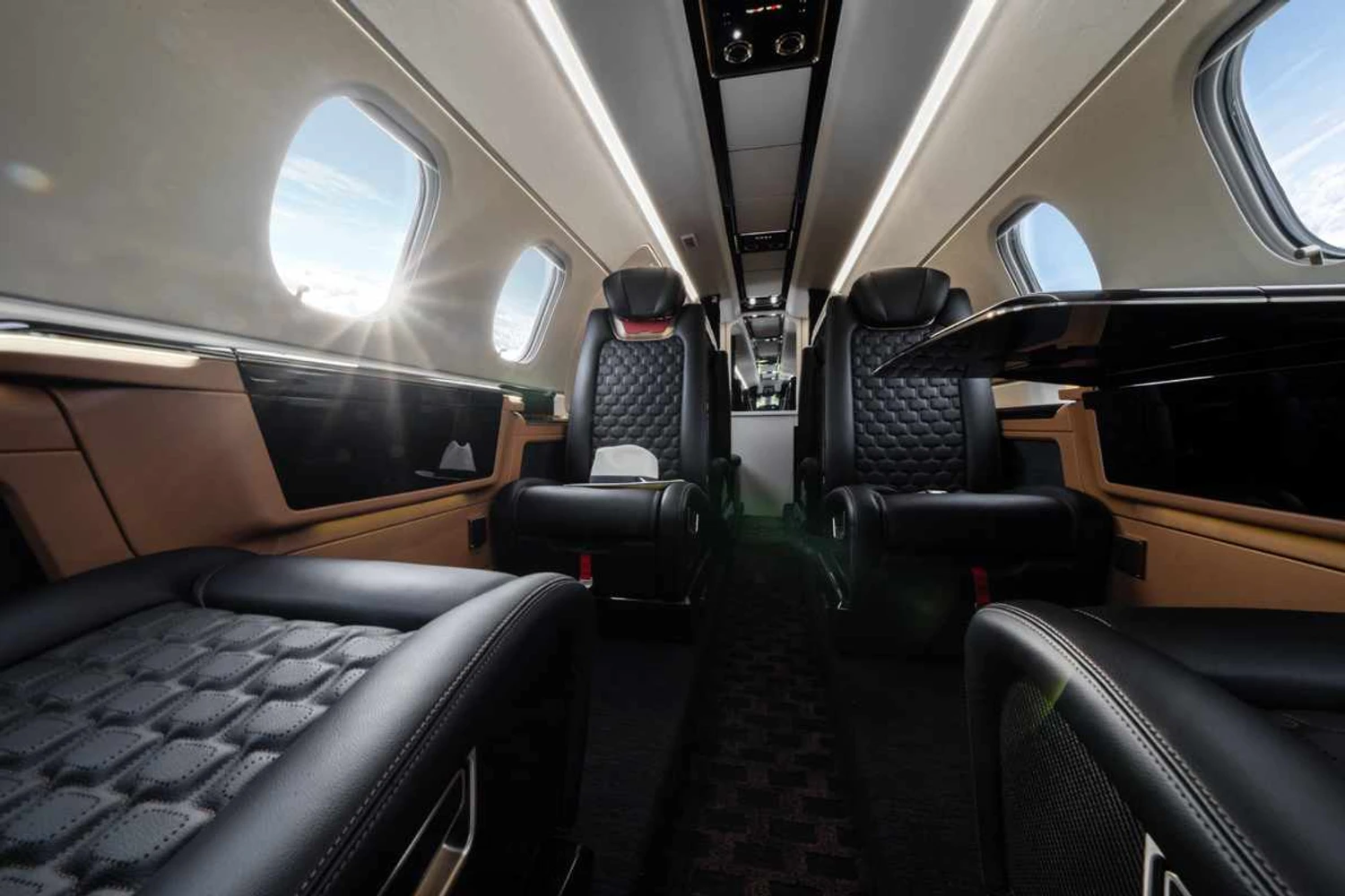 Chiquérrimo: o interior "Bossa Nova" é outra novidade no Phenom 300E aprimorado (Embraer)