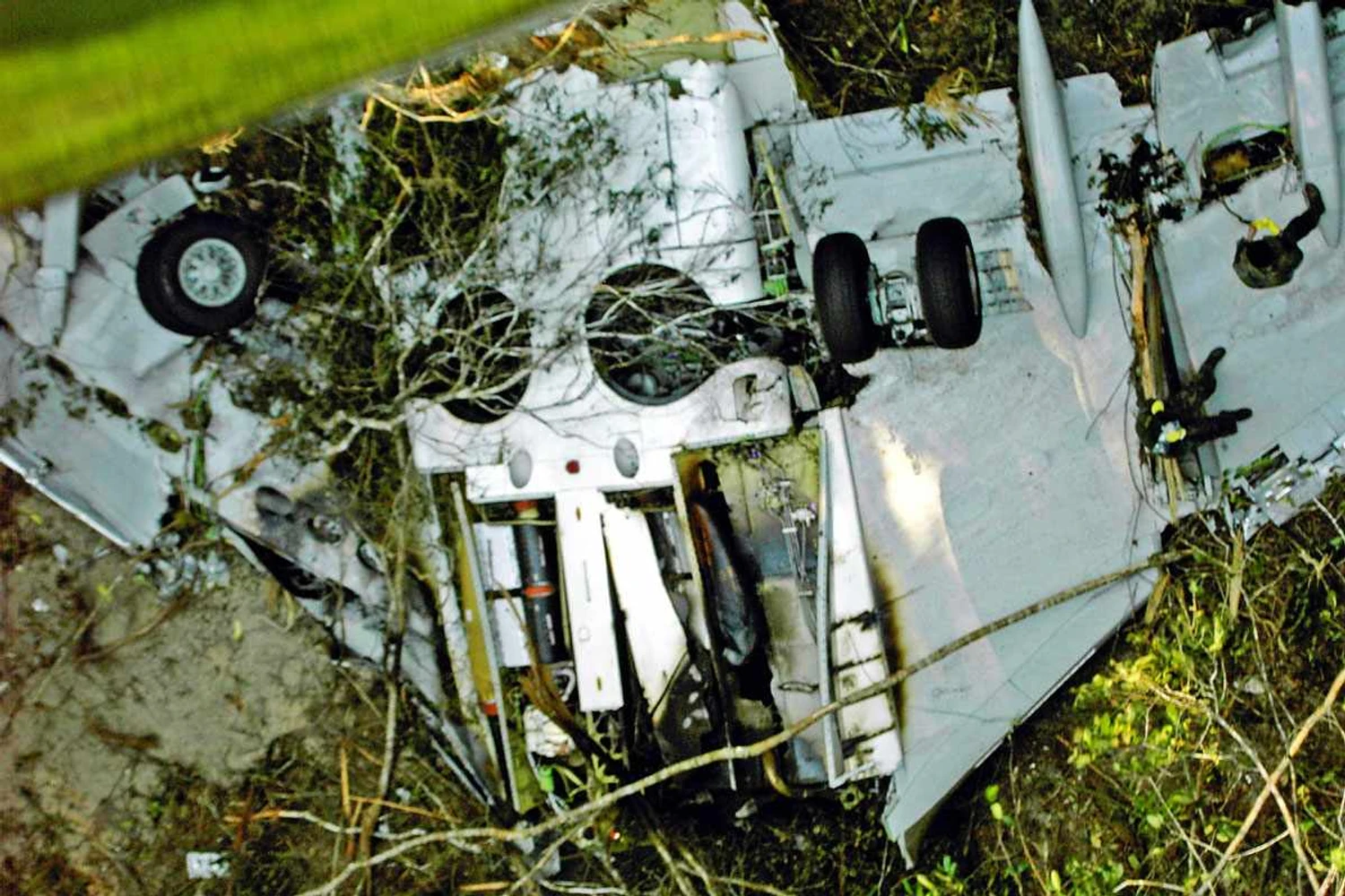 In 2006, a Gol 737-800 was hit in flight by a Legacy corporate jet (FAB)