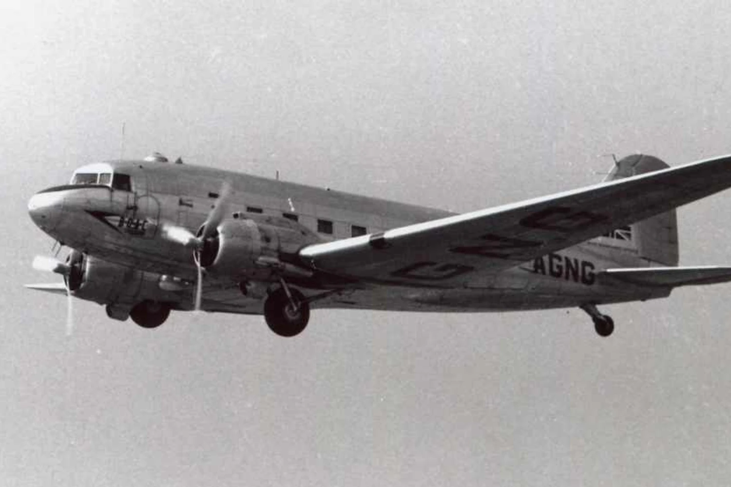 Os DC-3 eram uma presa fácil para as forças militares do Eixo (Divulgação)