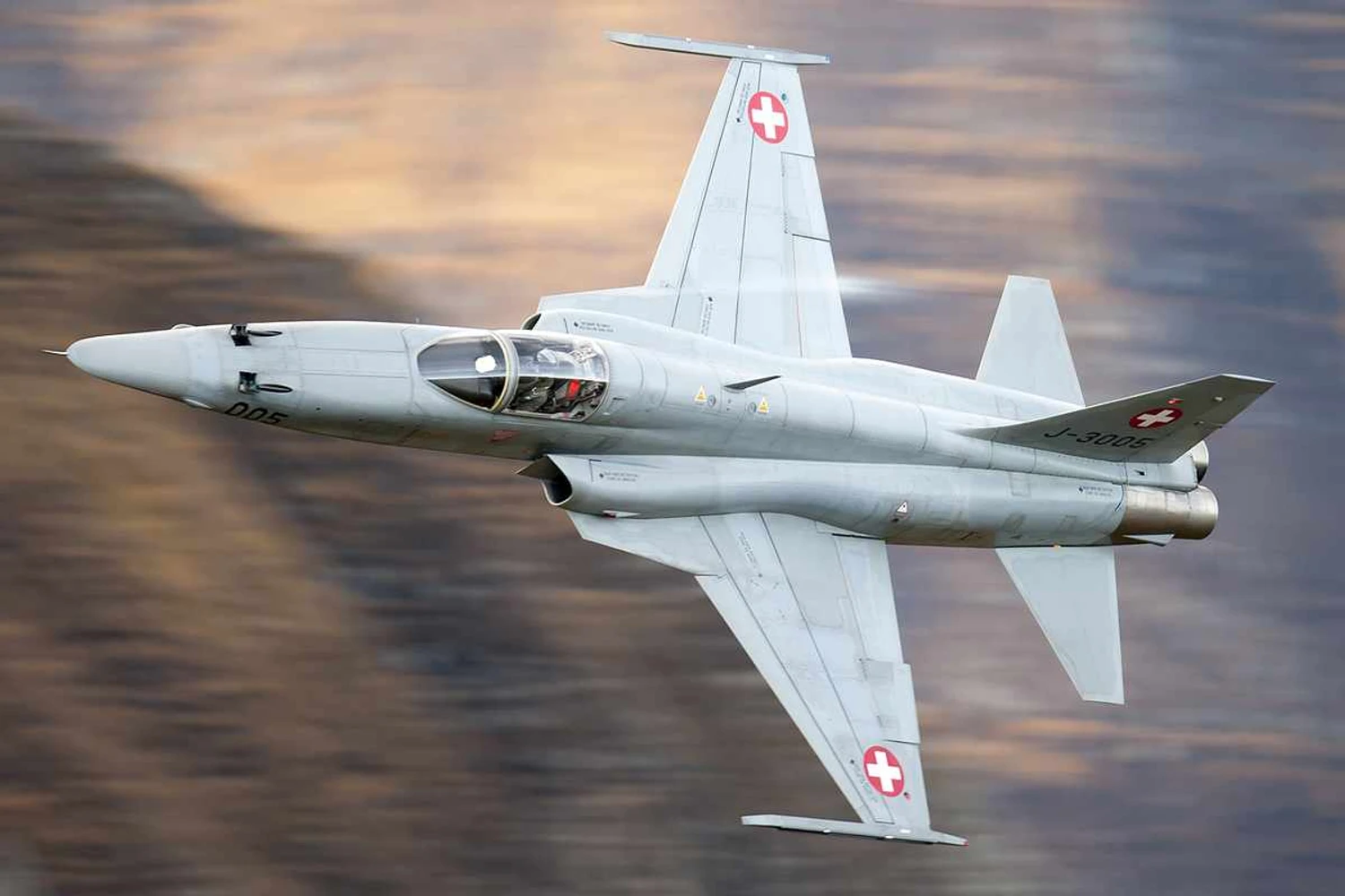 A força aérea da Suíça ainda é um importante operador do F-5 (Peng Chen)