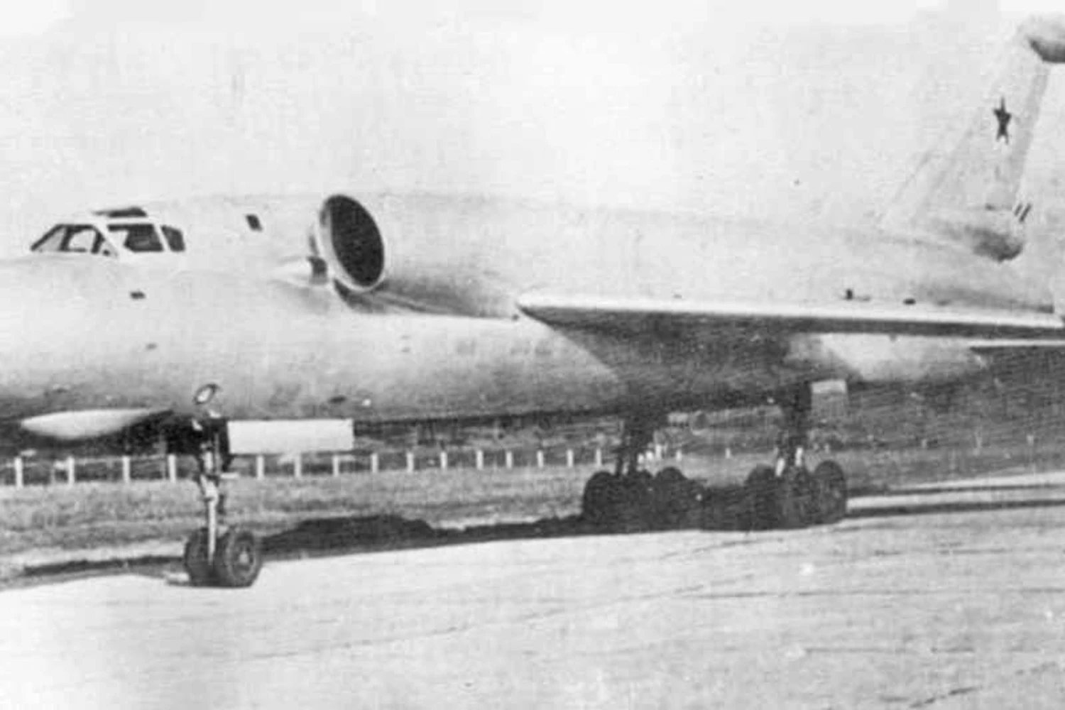 The Tu-98, supersonic bomber that Tupolev used as a base to create the Tu-128