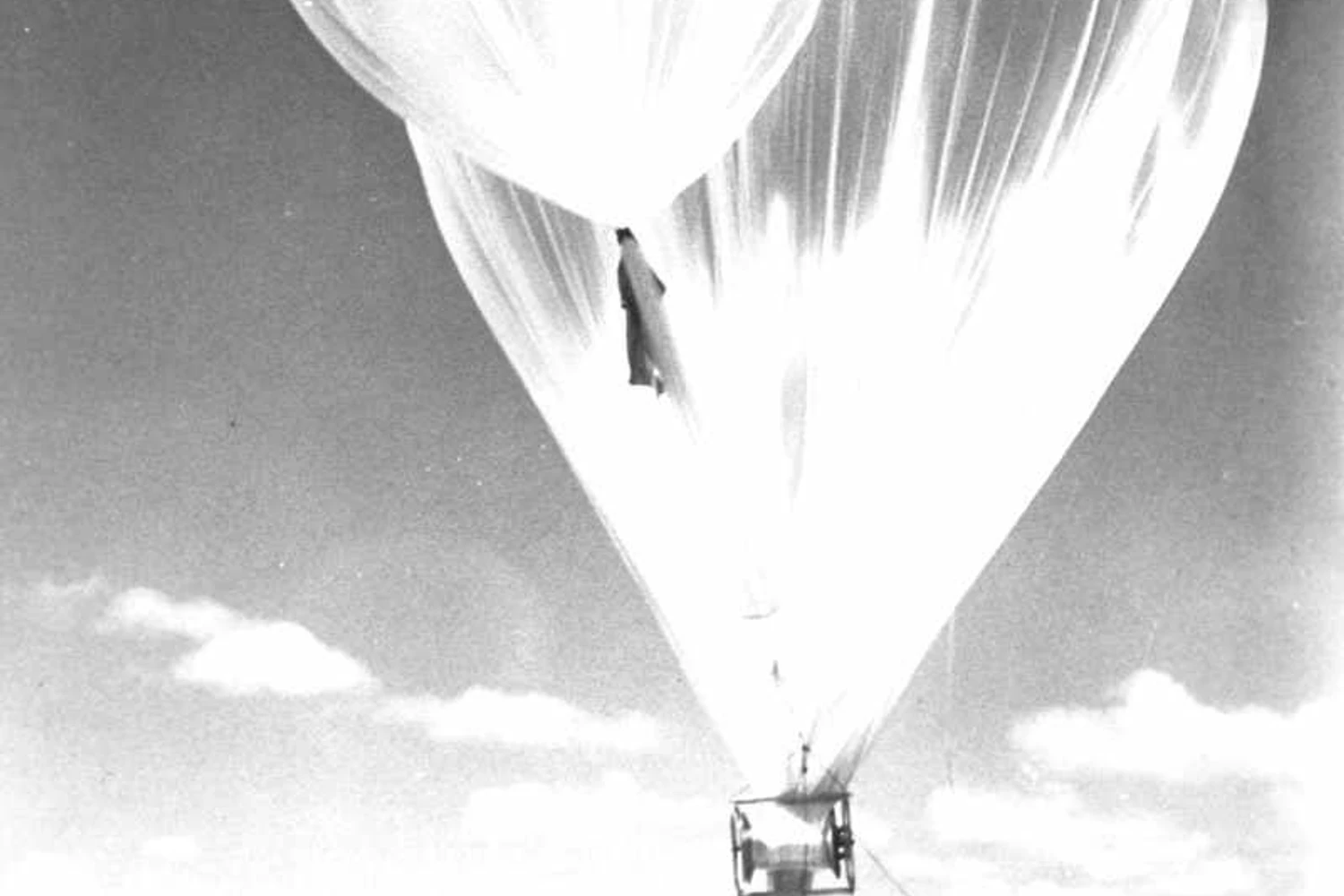 US spy balloon: it became the main target of the Tu-128 (USAF)
