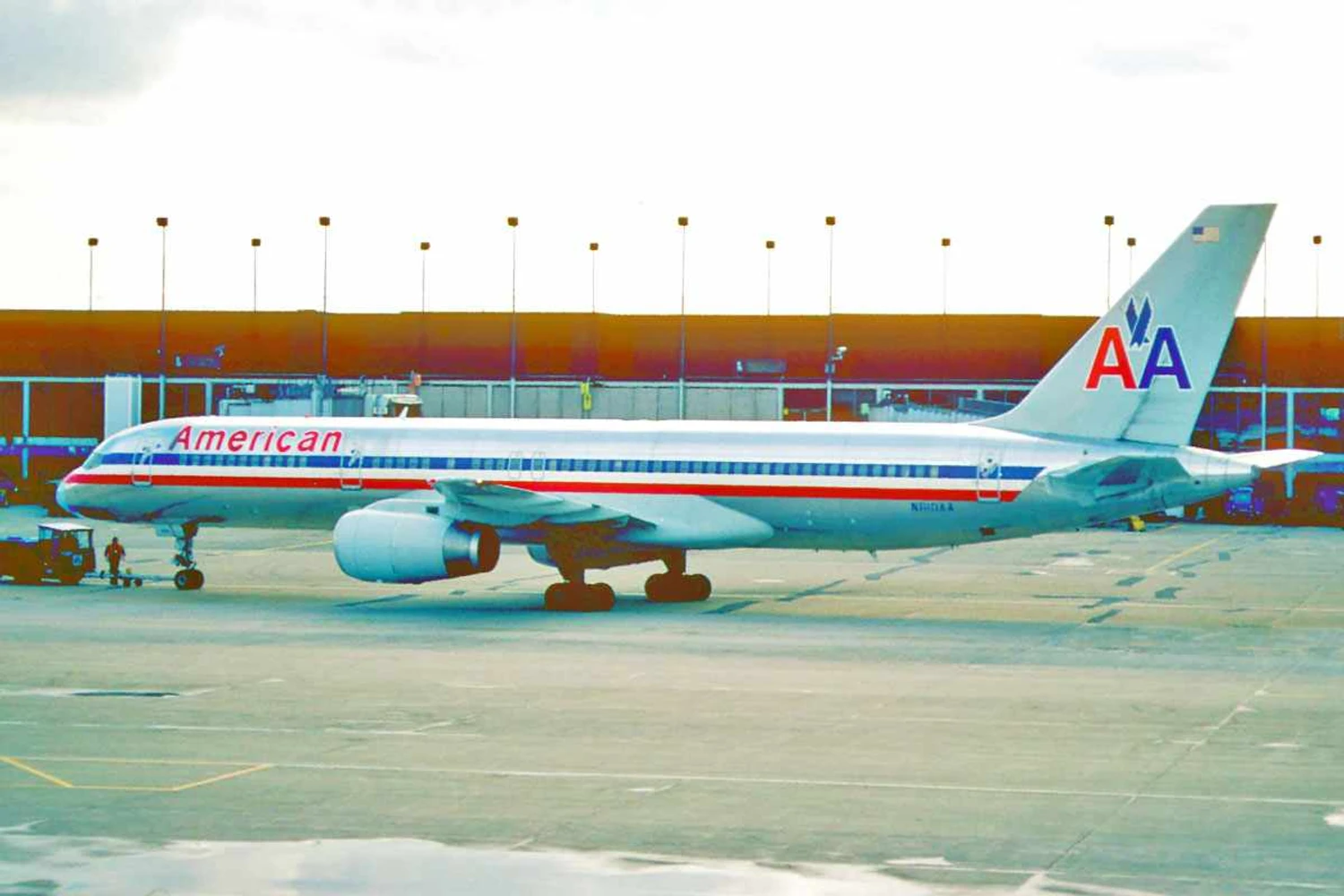 American has operated the 757 since the late 1980s and still has 34 aircraft in the fleet (Aero Icarus)