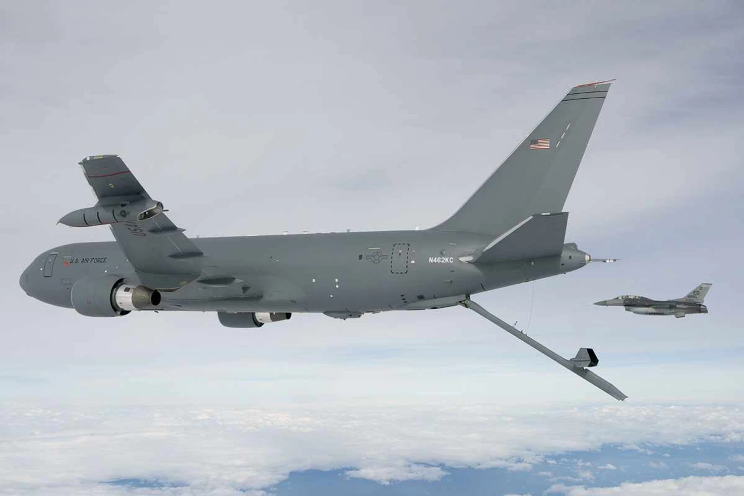 Força Aérea dos EUA pode encomendar mais aviões-tanque KC-46