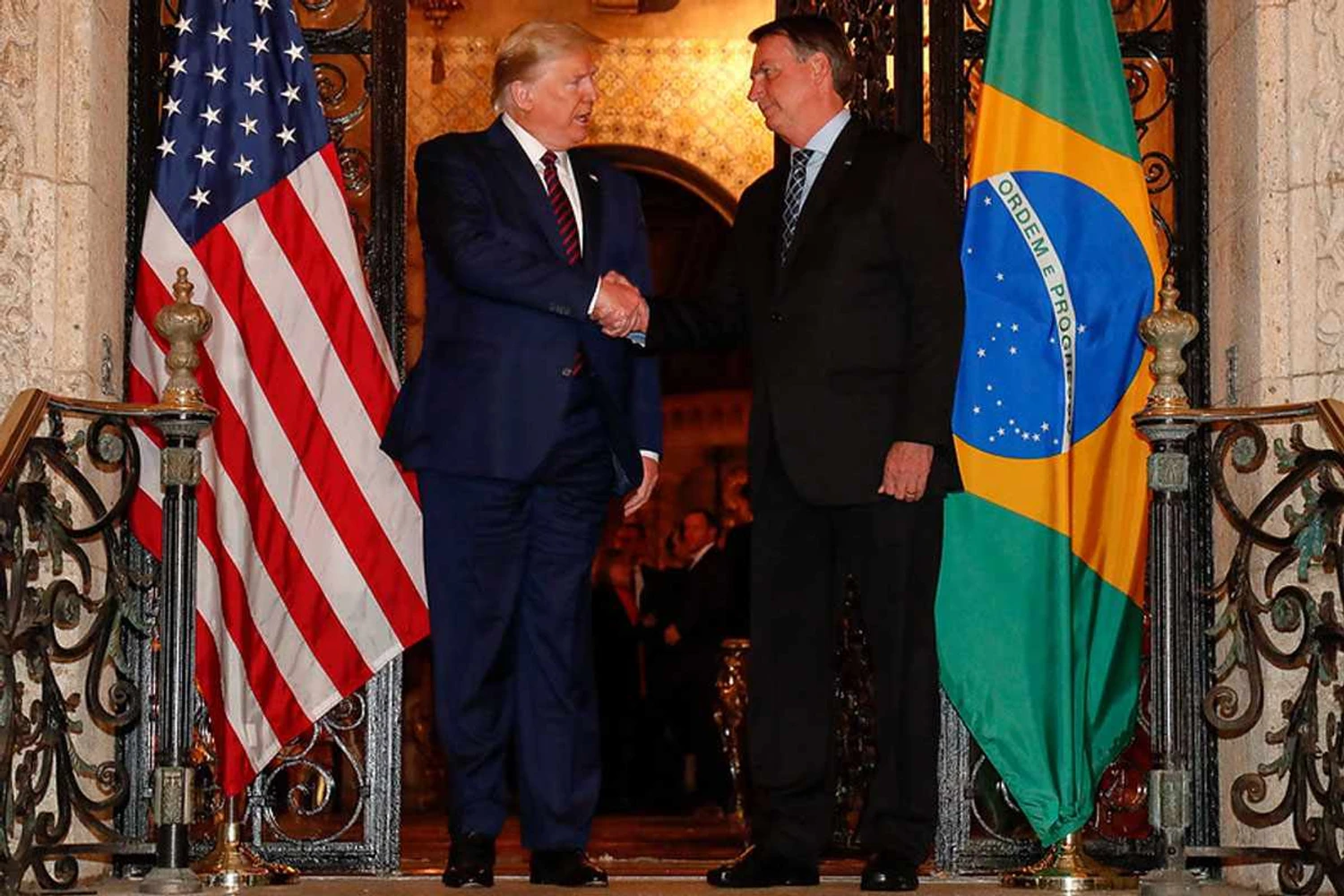Os presidentes Trump e Bolsonaro: acordo na área militar pode facilitar negócios como os da Embraer (Governo do Brasil)