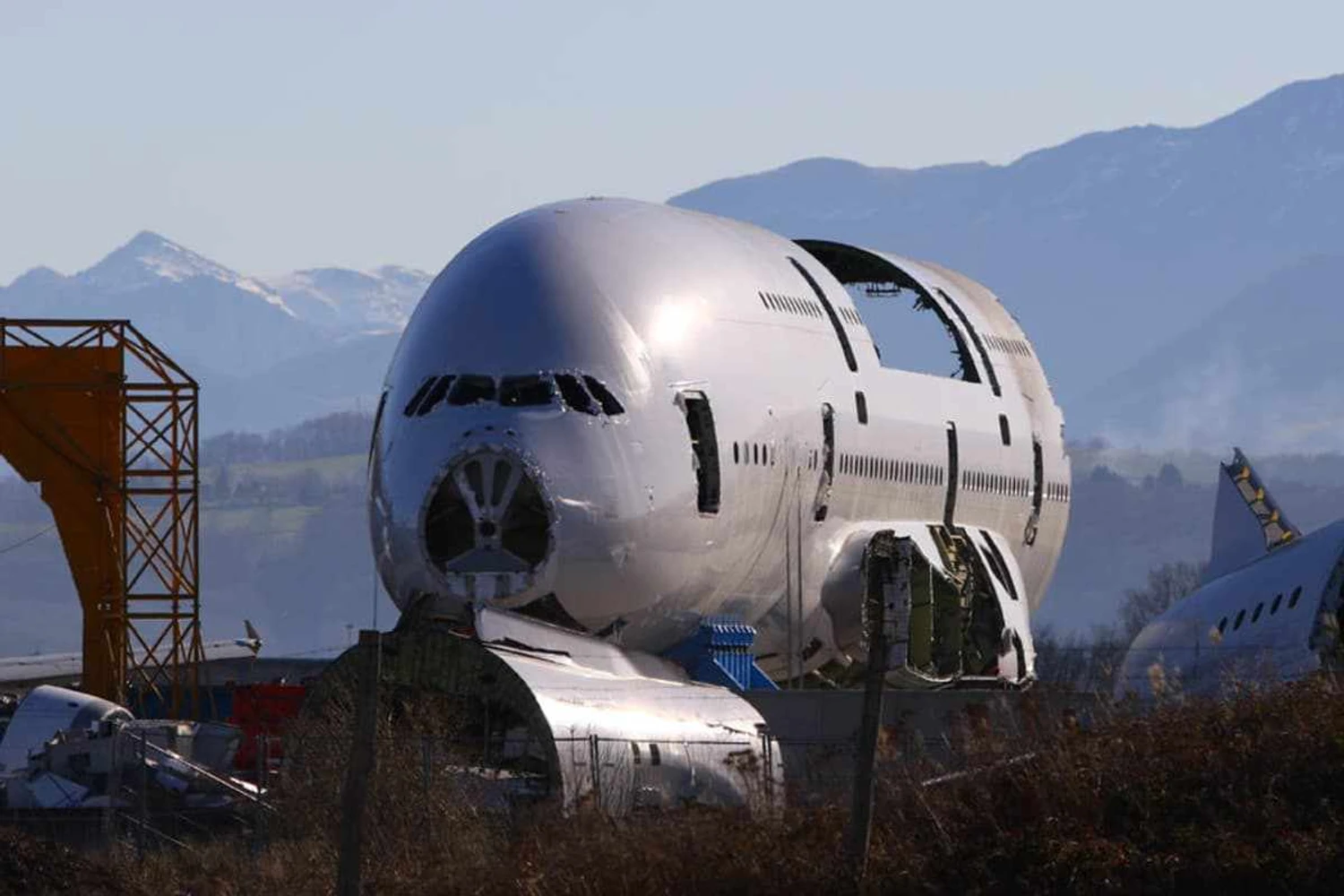 Um dos primeiros A380 desmanchados (Erik Ritterbach)