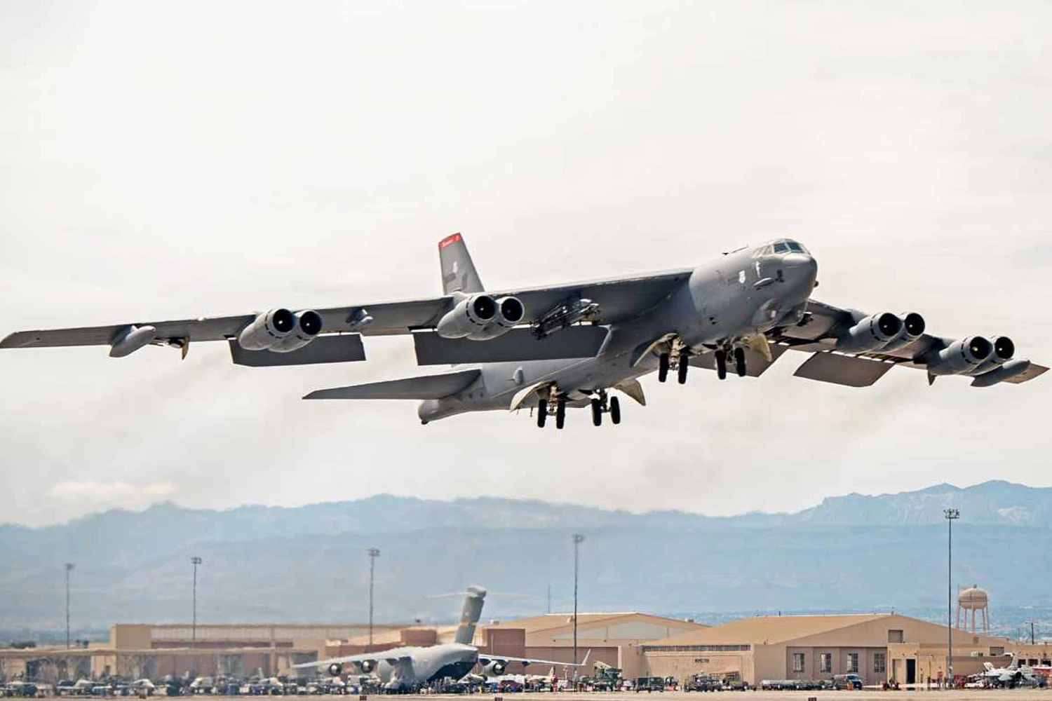 B-52H bomber: new engines (USAF)