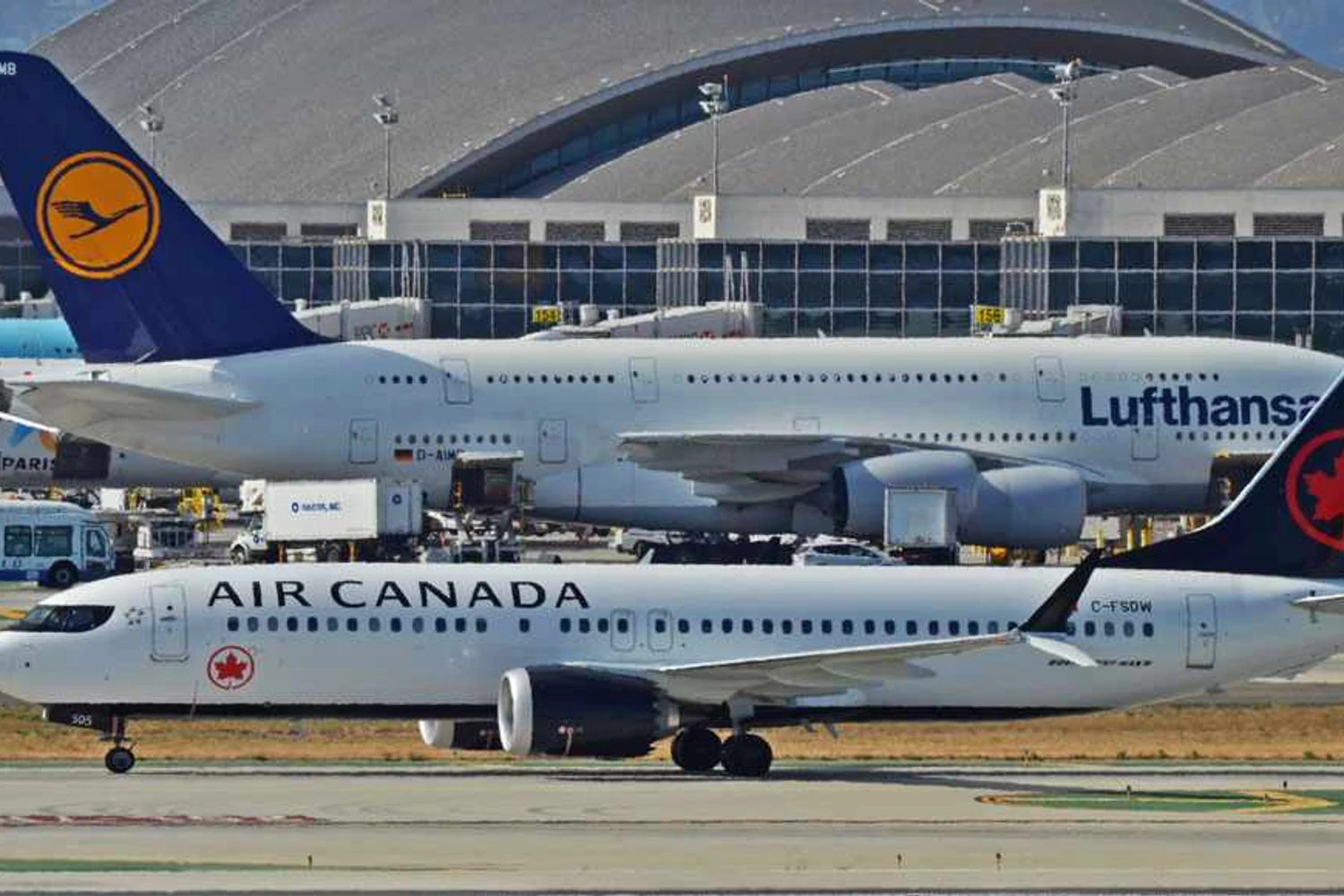 Jato 737 Max da Air Canada: companhia aérea é mais uma que cancelou pedidos do modelo (Phil Taylor)