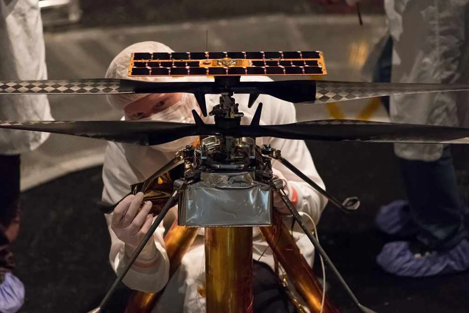 (NASA)