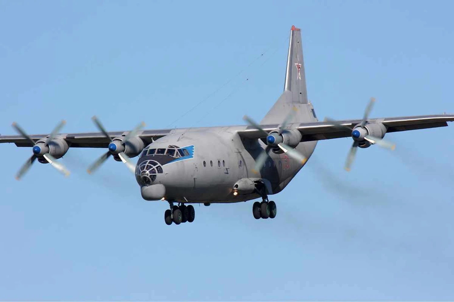 O An-12 é operado na força aérea e marinha da Rússia (antiga URSS) desde 1959 (Igor Dvurekov)
