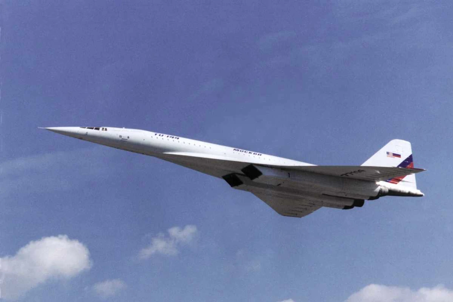 Na década de 1990, a NASA em parceria com a Tupolev e mais adiante a Boeing, reativaram um Tu-144 para voos testes (NASA)