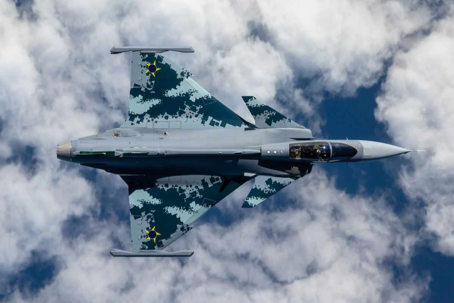 Saab inicia a produção do caça Gripen E no Brasil