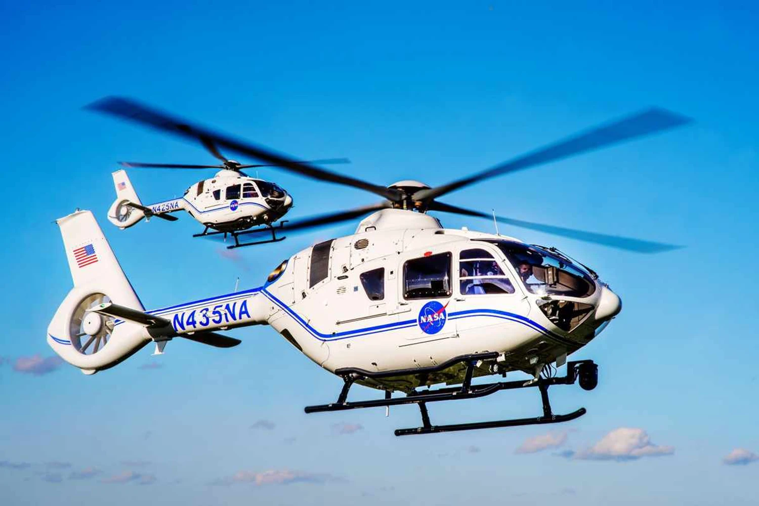 NASA recebe dois helicópteros Airbus H135 para apoiar missões espaciais