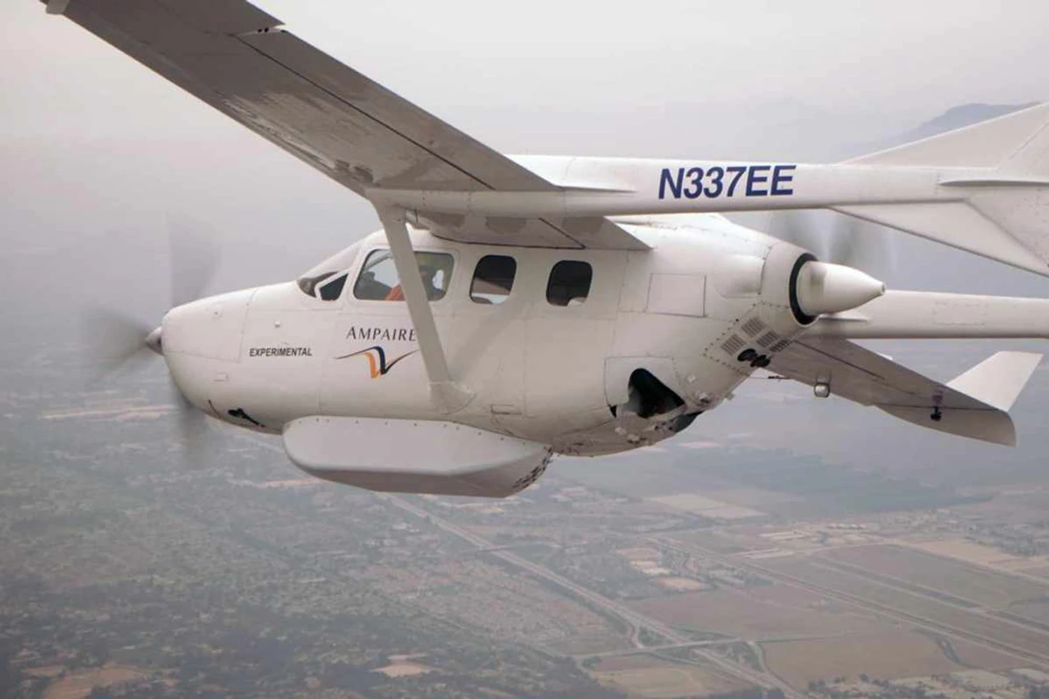 Ampaire ELL - avião com motorização híbrida