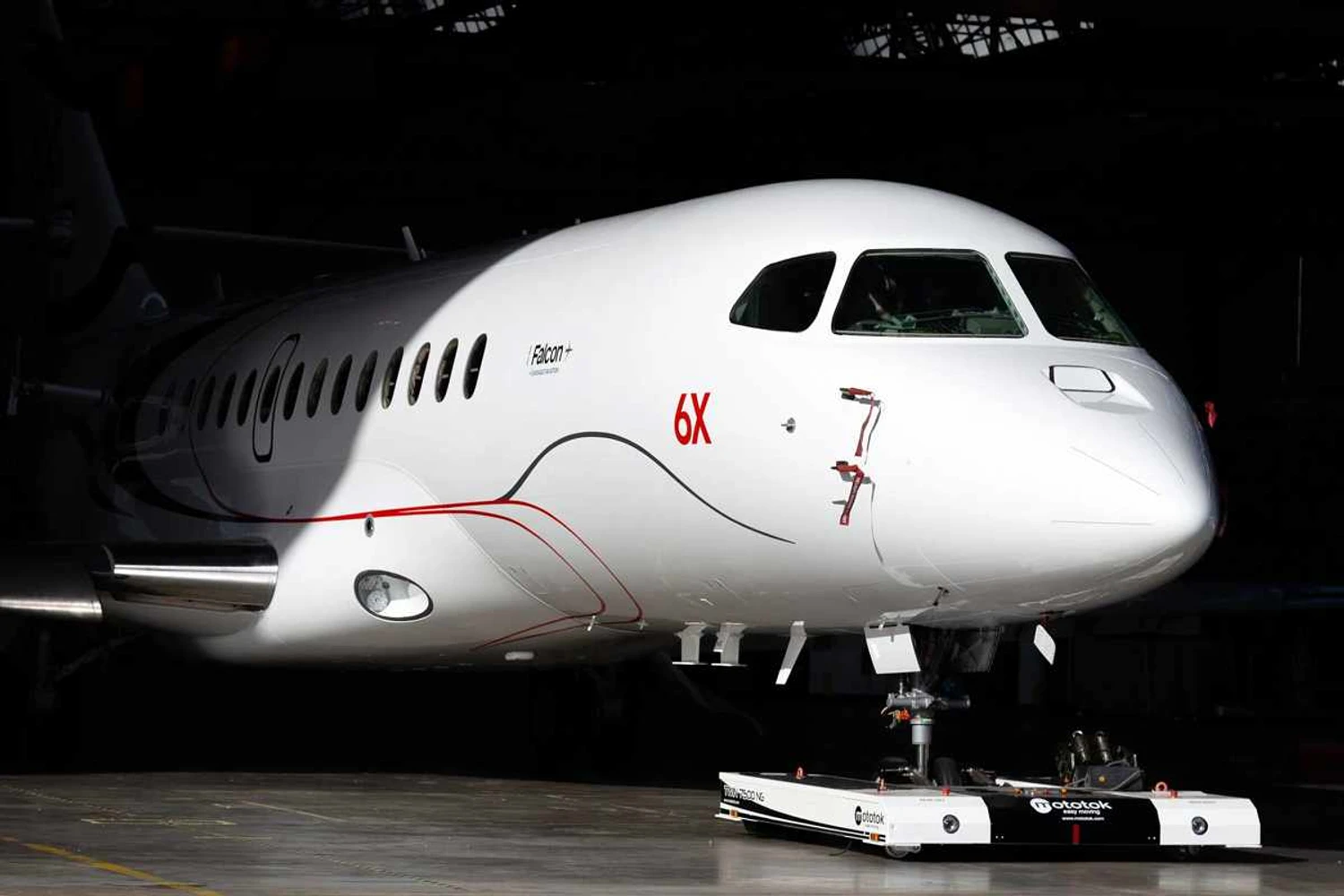 Dassault apresenta novo jato executivo Falcon 6X