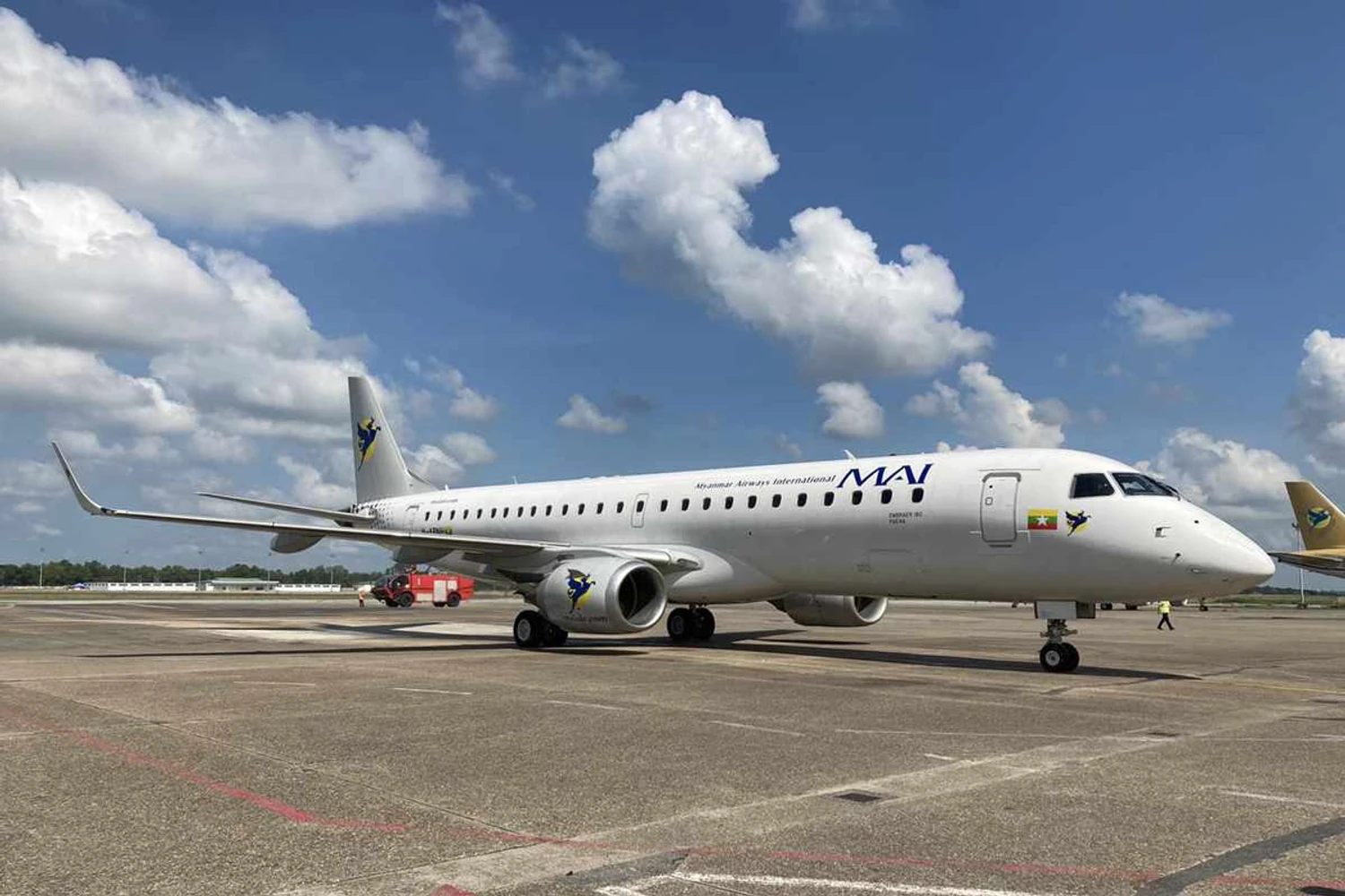Companhia aérea de Myanmar inicia operações com o Embraer E190