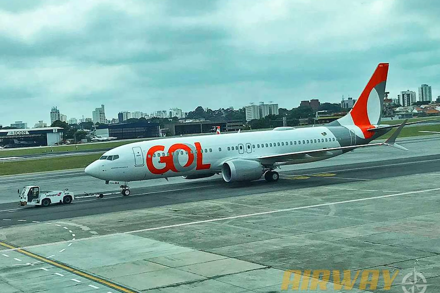 O Boeing 737 MAX da Gol em Congonhas nesta segunda-feira (Thiago Vinholes)