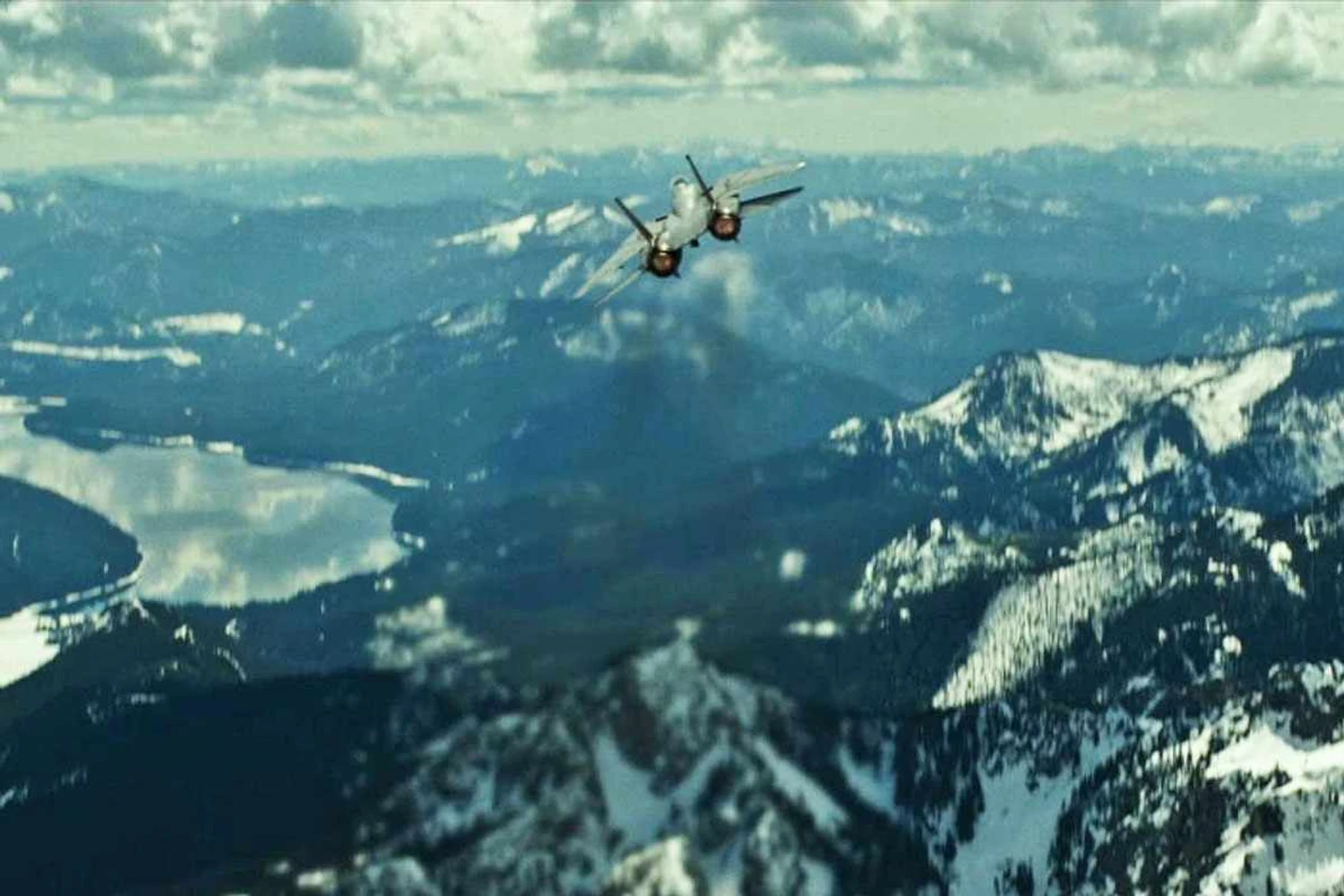 O F-14 aparece no novo Top Gun: Maverick, mas em versão digital