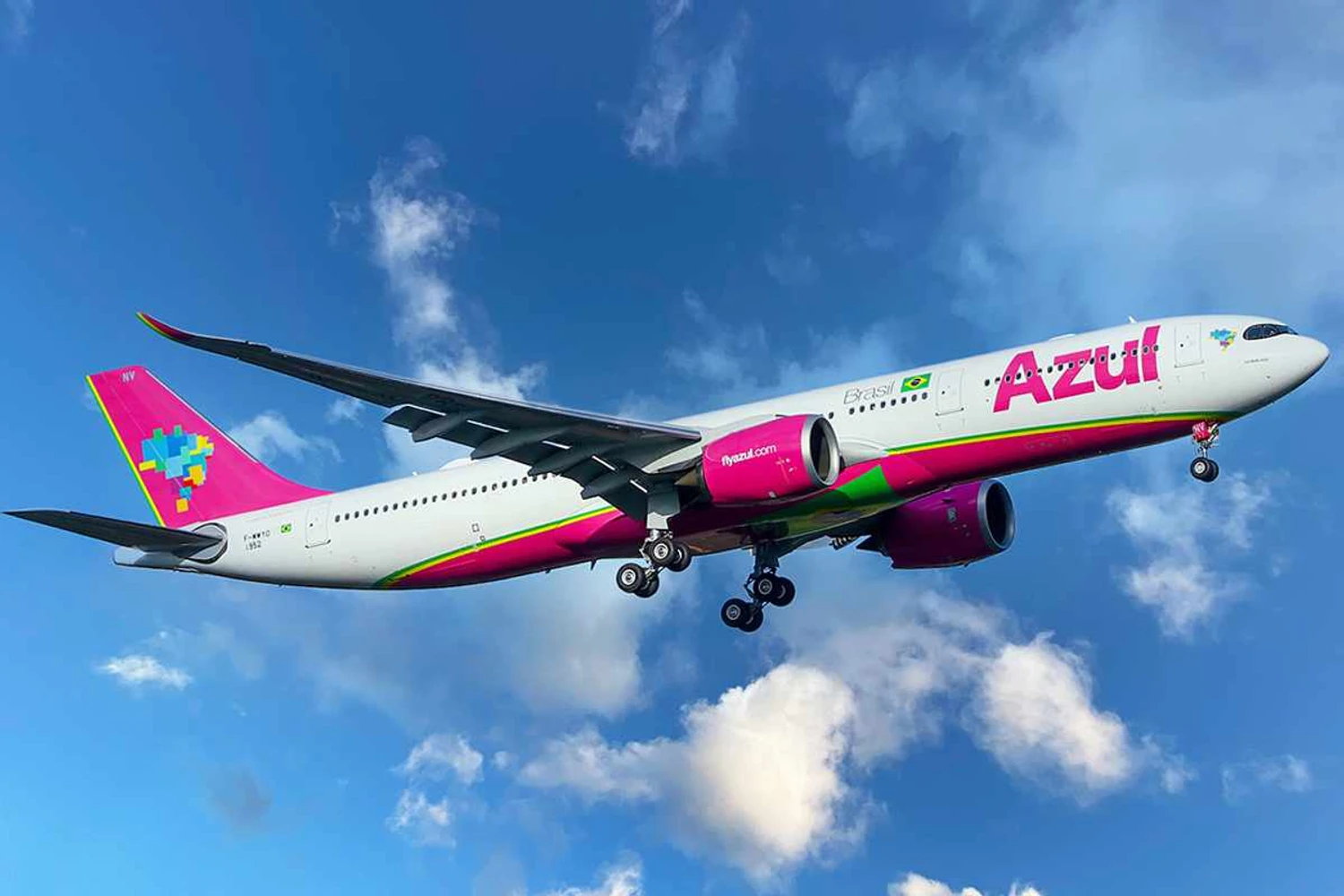 A330-200 com a pintura rosa (Eurospot)
