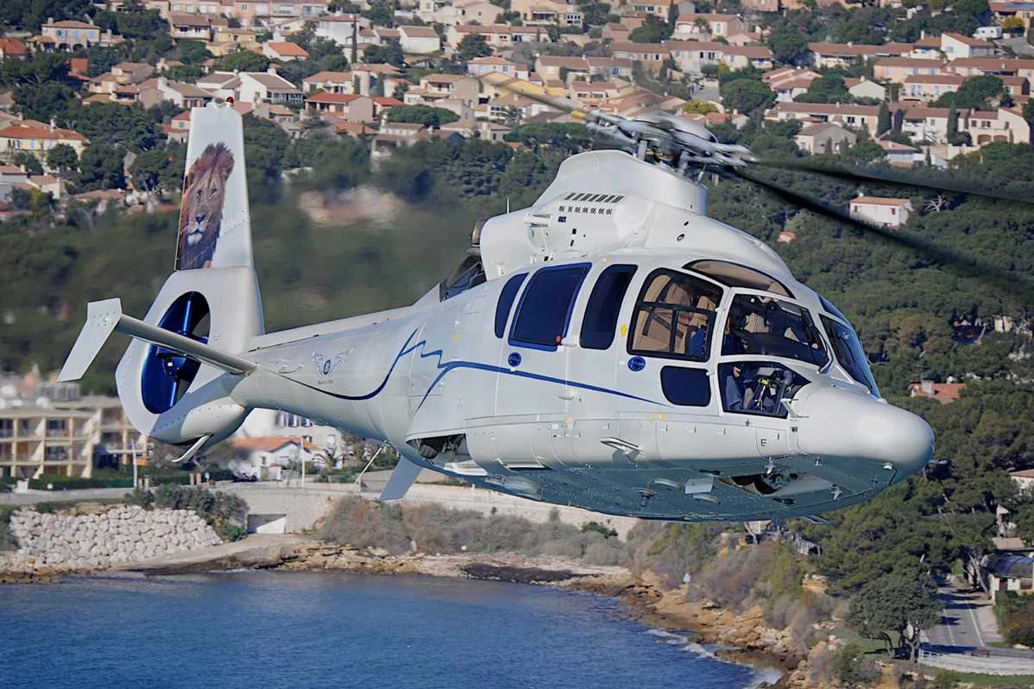 Airbus H155 "Dauphin" (Airbus)