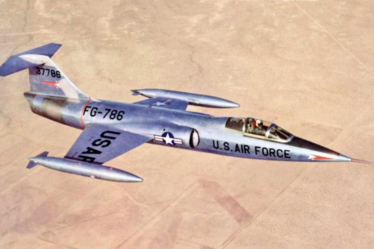 Protótipo XF-104: primeira versão do Starfighter voou há quase 70 anos (USAF)