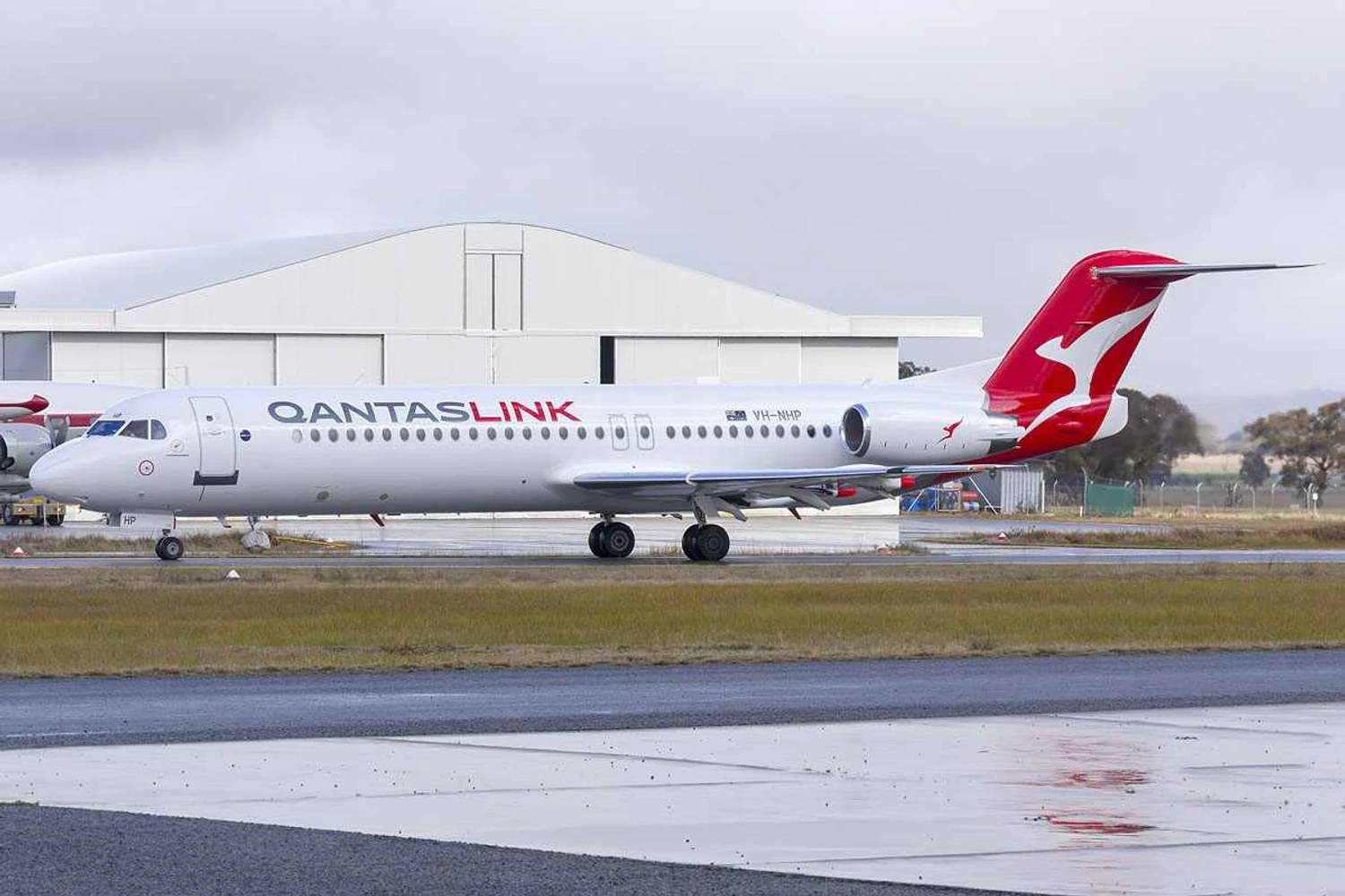 Fokker 100 utilizado pela QantasLink