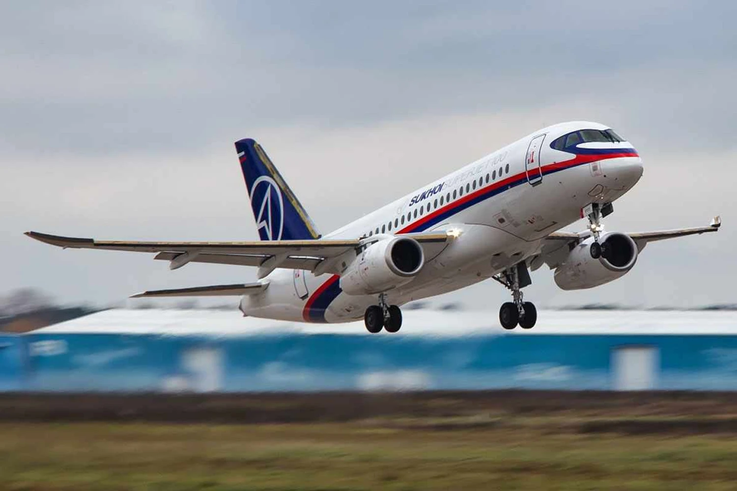 Nova versão do SSJ100, o SSJ New praticamente não contará com itens importados (SCAC)
