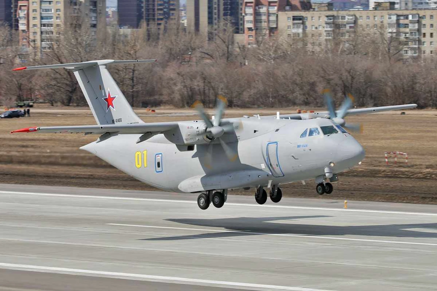Turboélice russo Il-112V volta a voar após dois anos