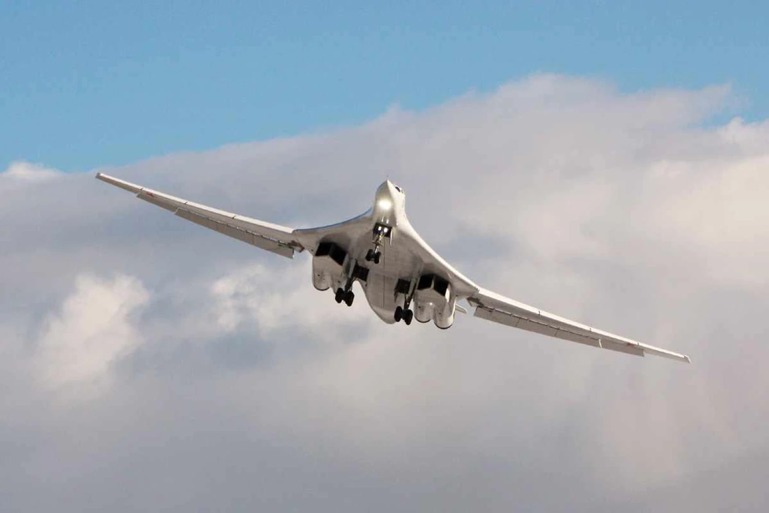 Tupolev Tu-160M2