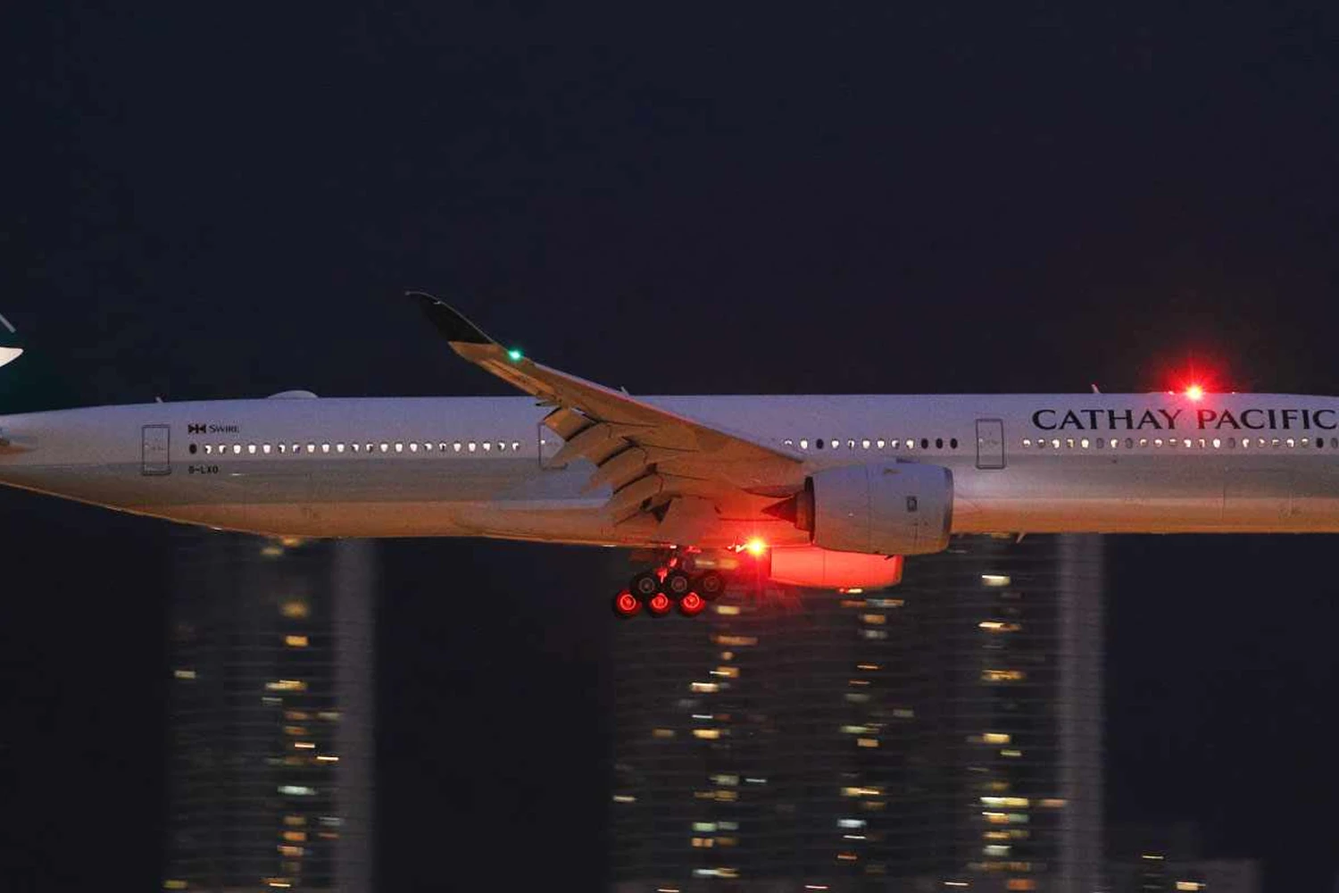 Cathay Pacific A350-1000 (Kwok Ho Eddie Wong/CC)