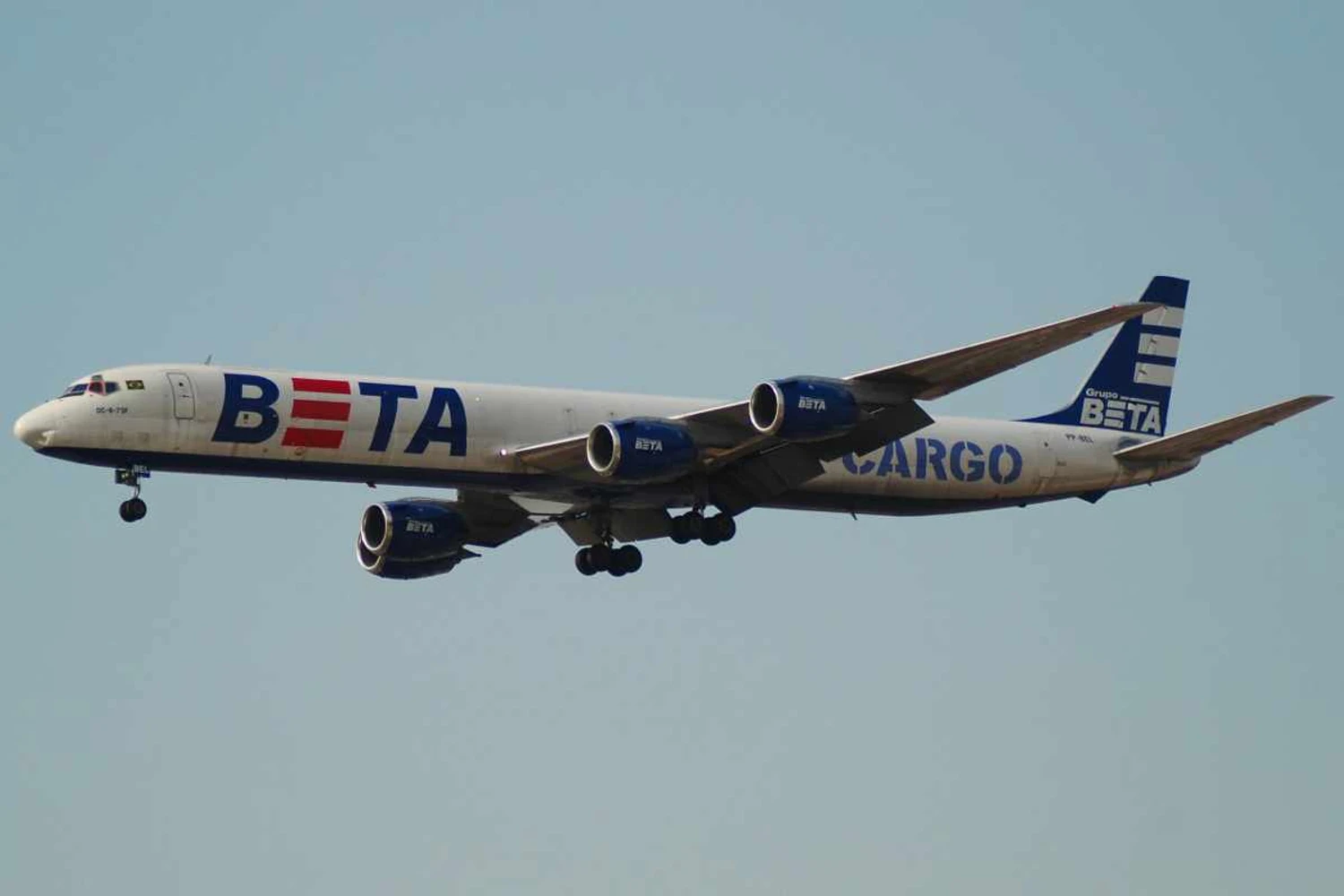 DC-8 PP-BEL da BETA em voo (Luis Alberto Neves)