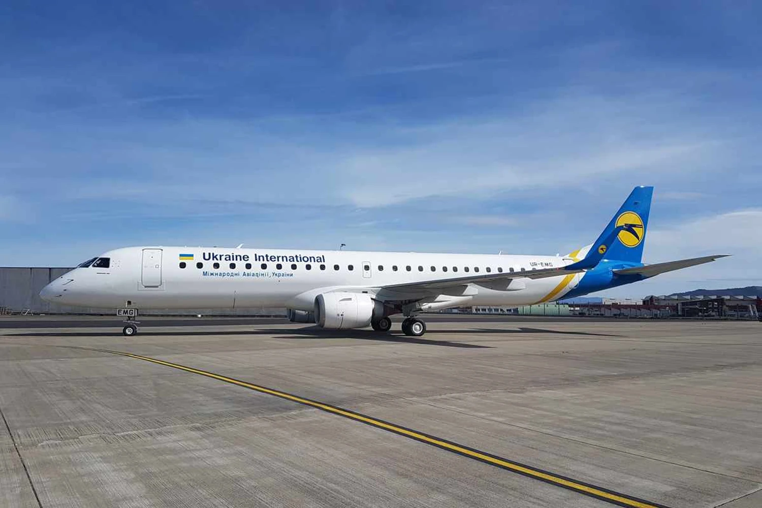 Ukraine Airlines oferece voo panorâmico de Embraer E195 sobre Chernobyl