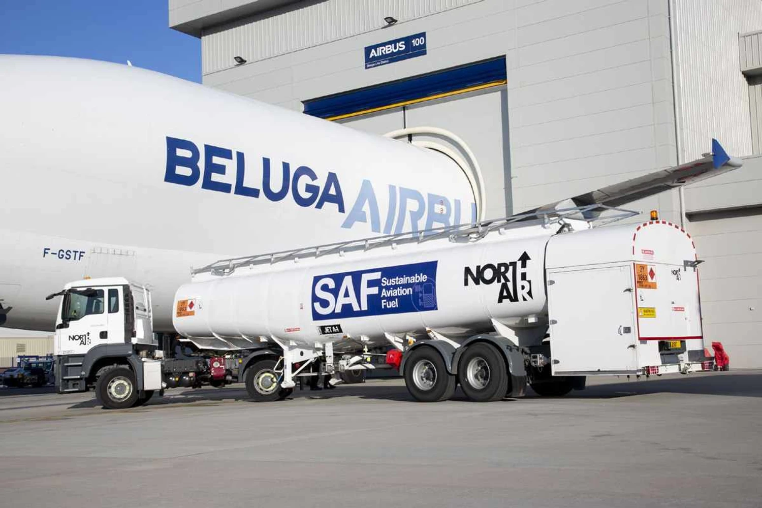 O combustível ecológico usado no Beluga é fabricado a partir de matérias-primas descartadas, como óleo de cozinha (Airbus)