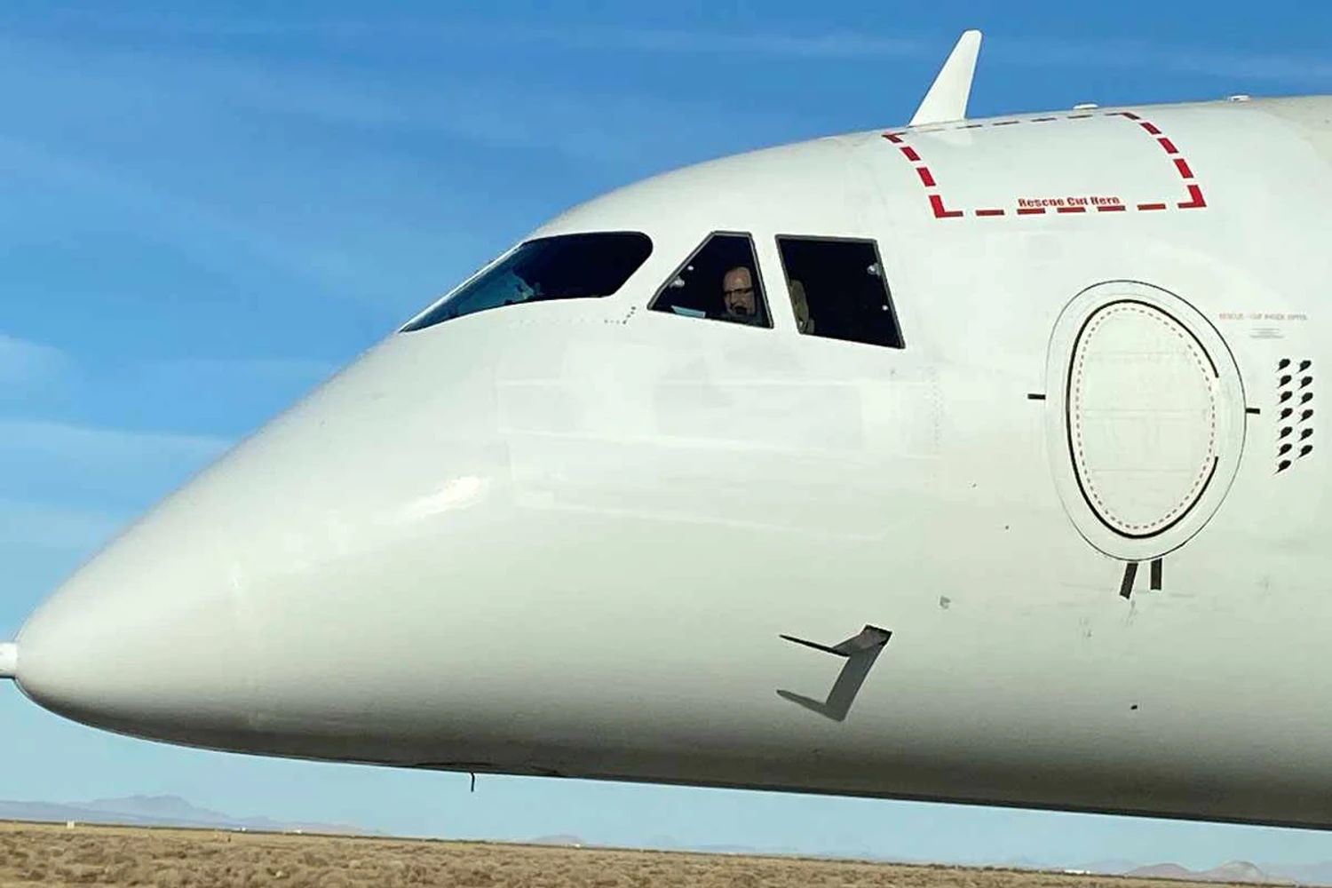 The aircraft has to fuselages but just one cockpit (Stratolaunch)