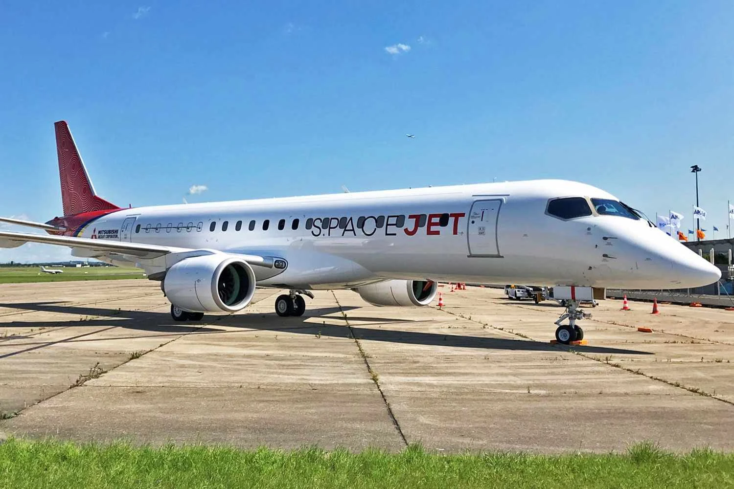 Mitsubishi SpaceJet M90 (MHI)