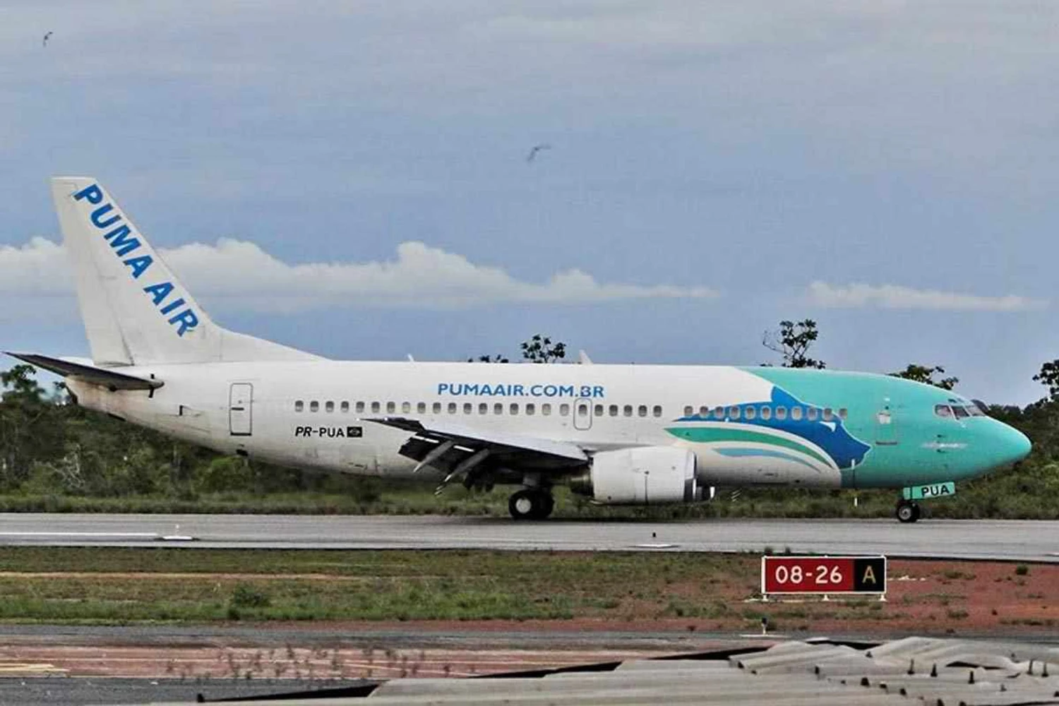 Boeing 737-300 da PumaAir (Cmte. Lobato)