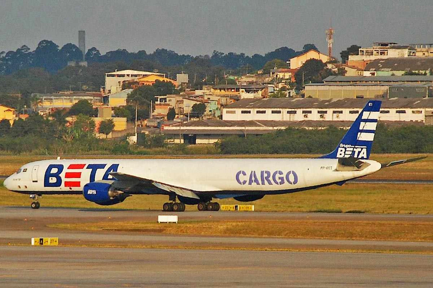 McDonnell Douglas DC-8F da BETA (Aero Icarus)